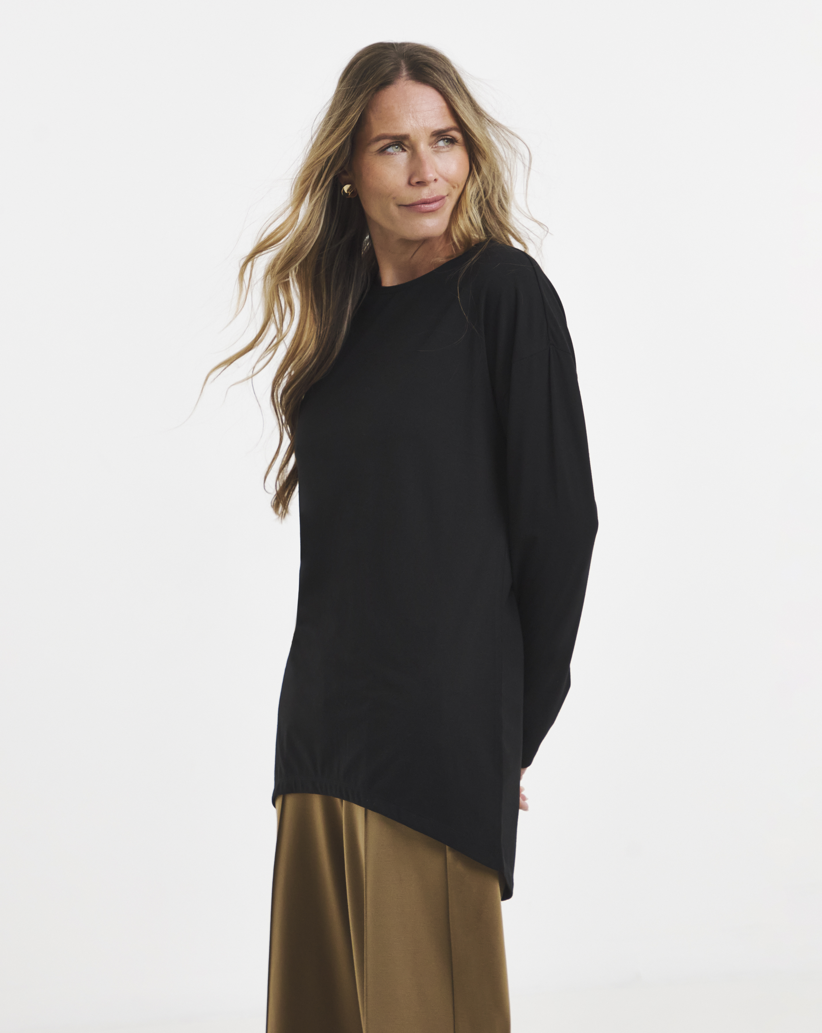 Black Crew Neck Long Sleeve Dipped Back Top