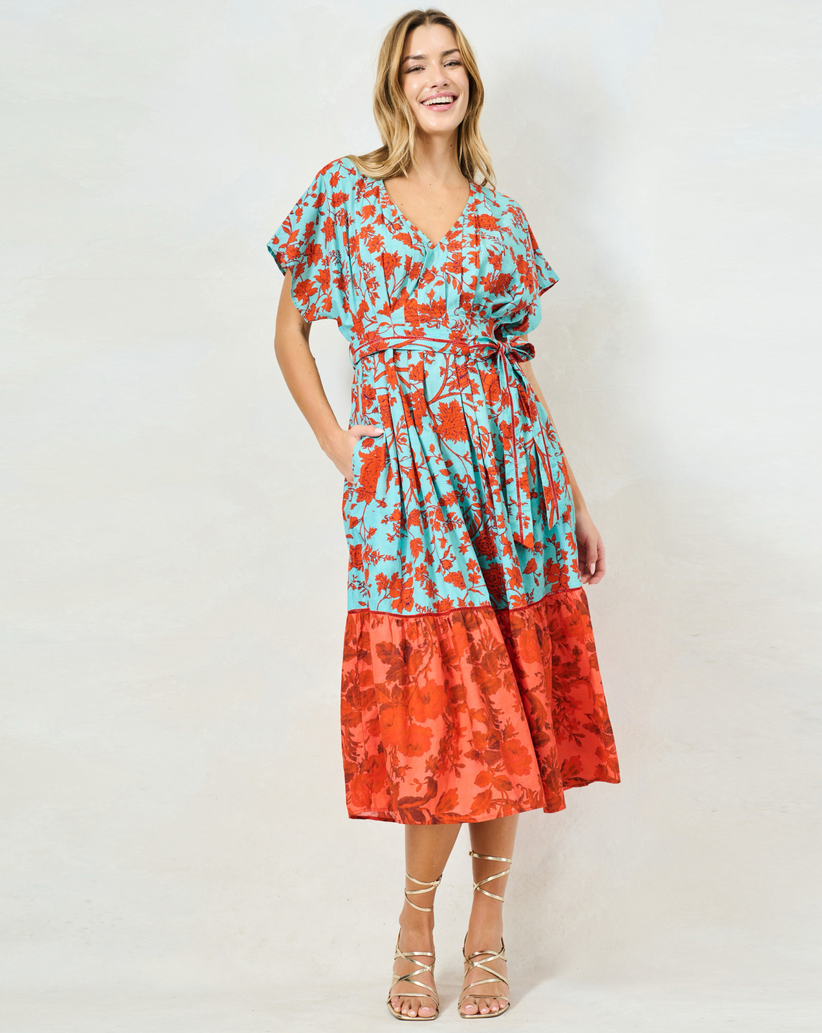 Hope & Ivy Marium Pleated Midaxi Dress