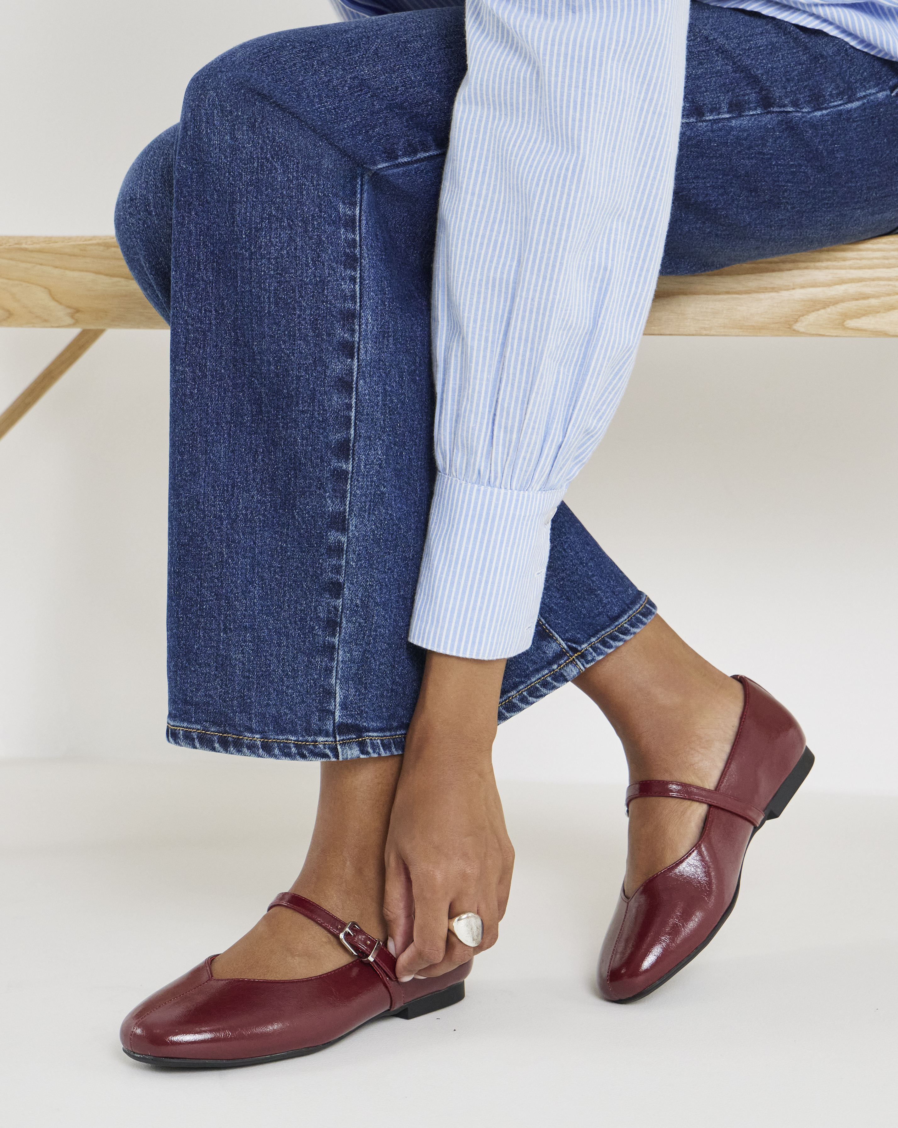 New In - Classic Flat Mary Jane Shoes Wide