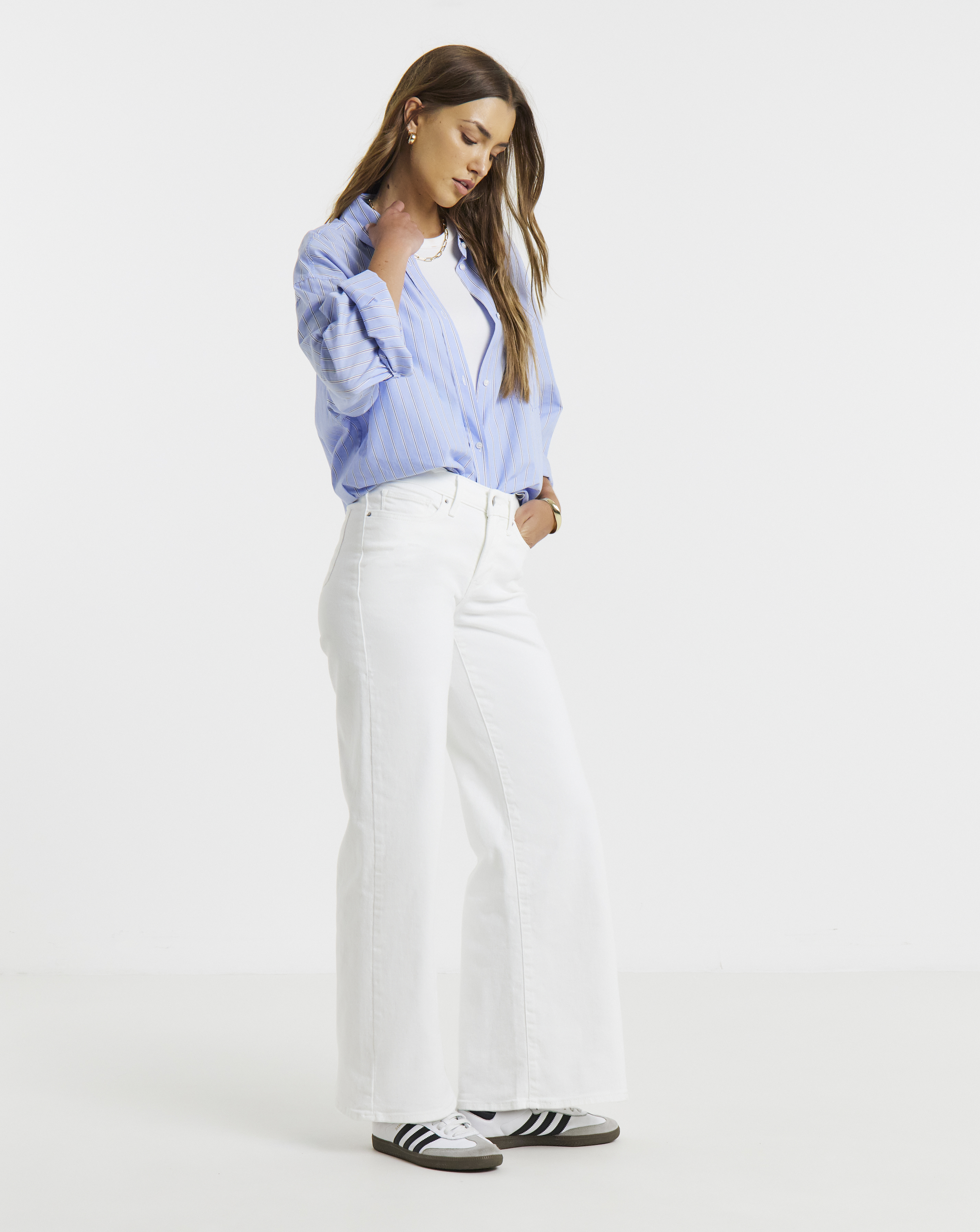 Levi's Women's White 318 Shaping Wide Leg Jean
