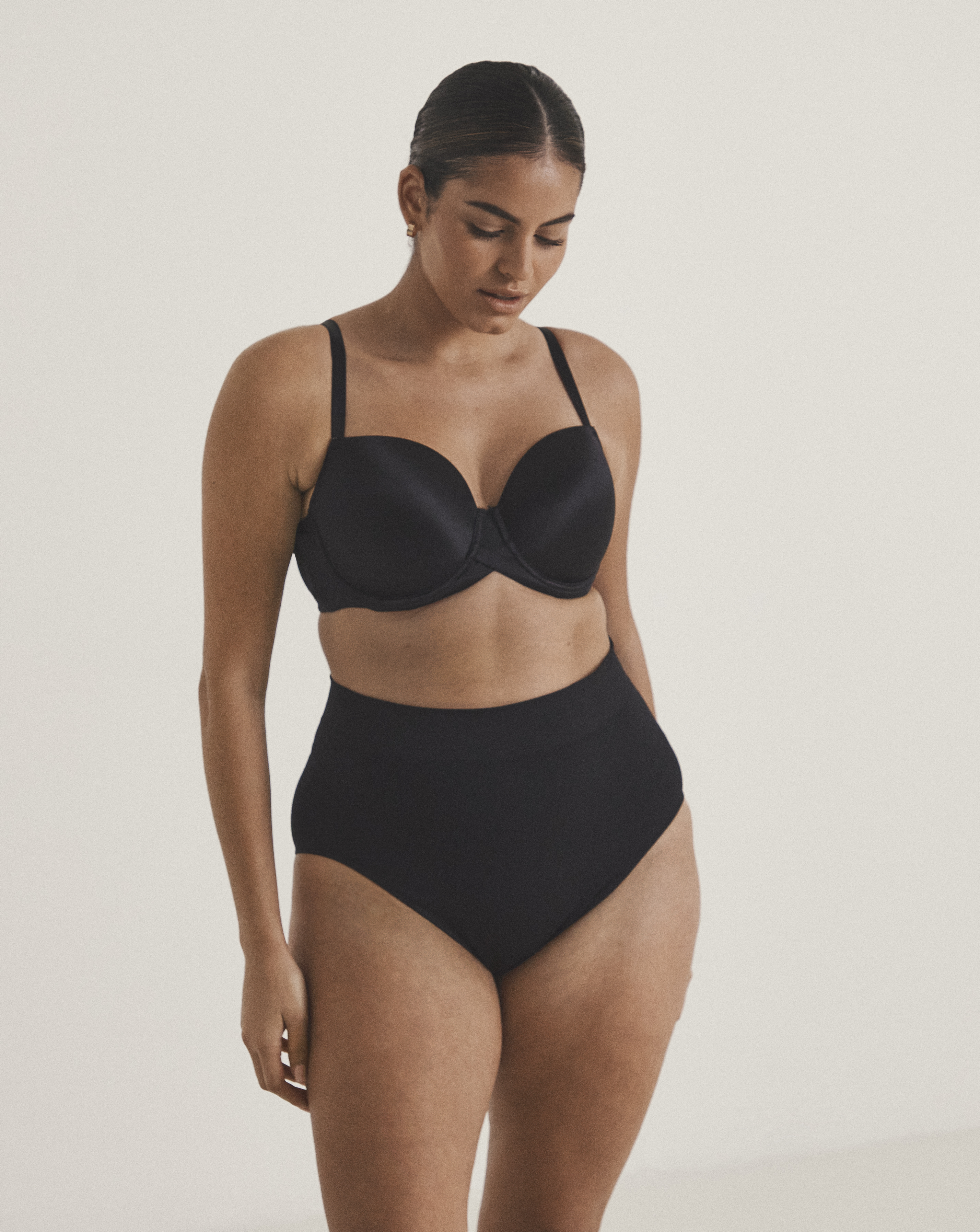 New In - Seamfree Shaping Briefs