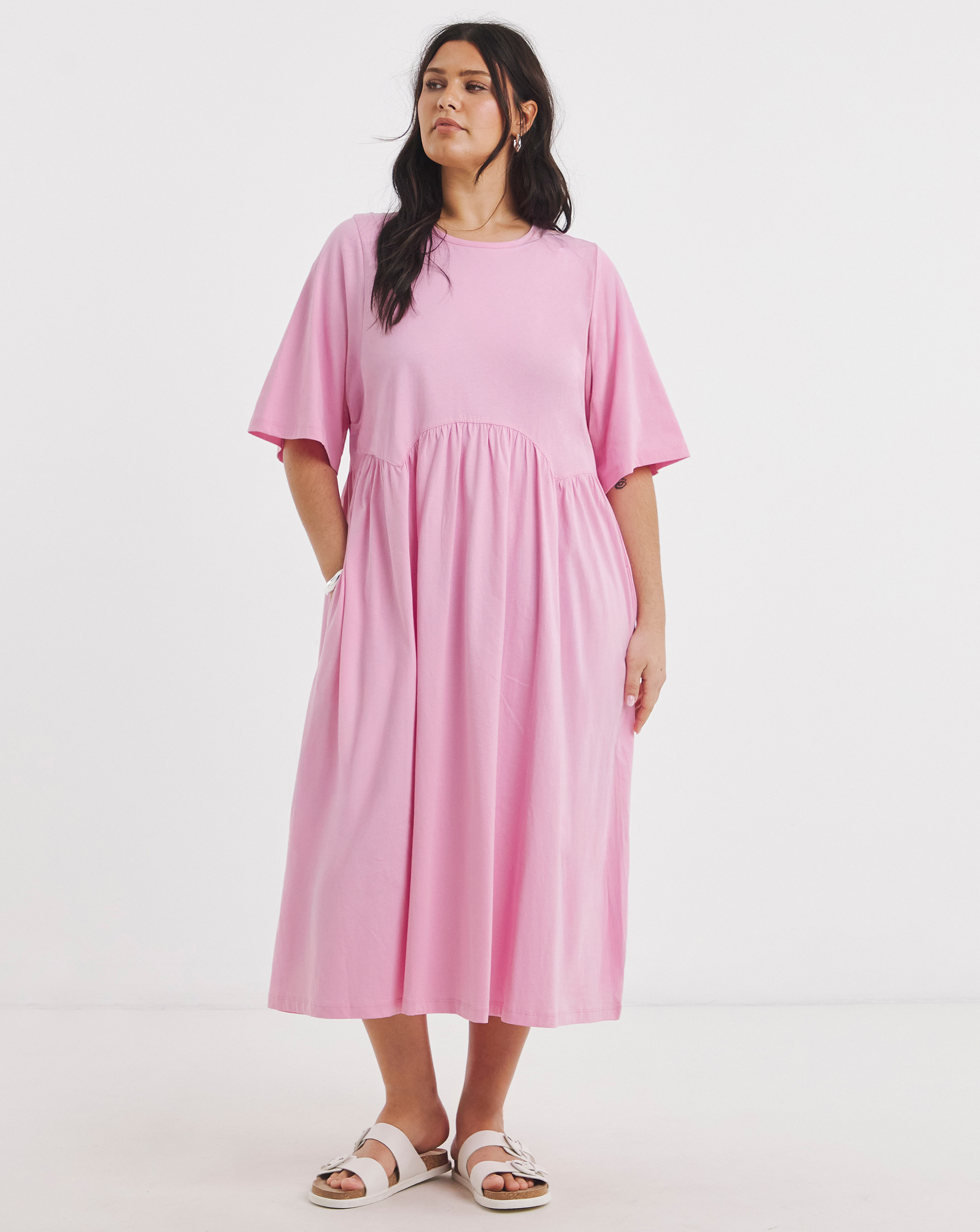 Plus Size Clothing: Online, Catalogue & Credit | Fashion World