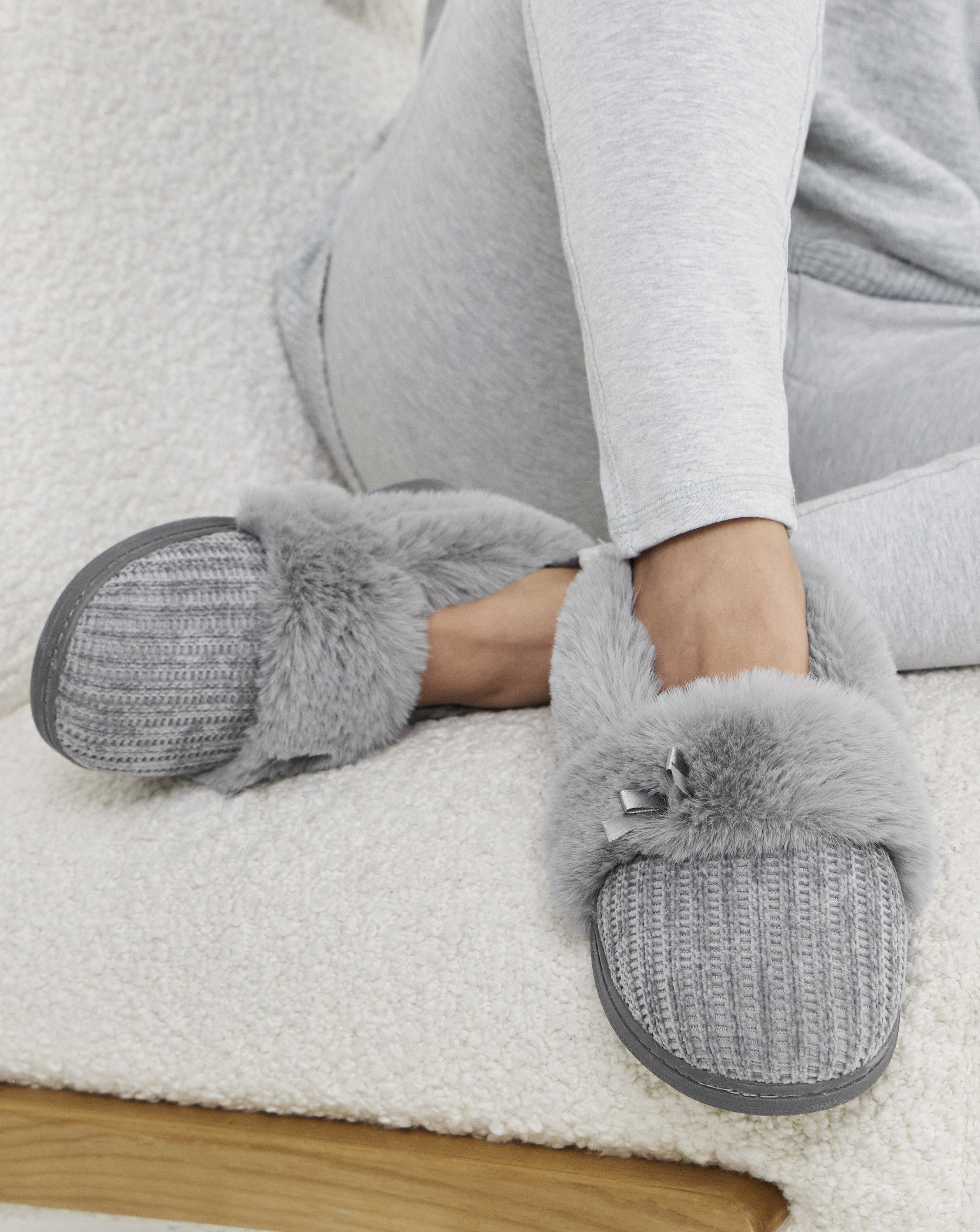 Fur Trim Full Slipper Ex Wide