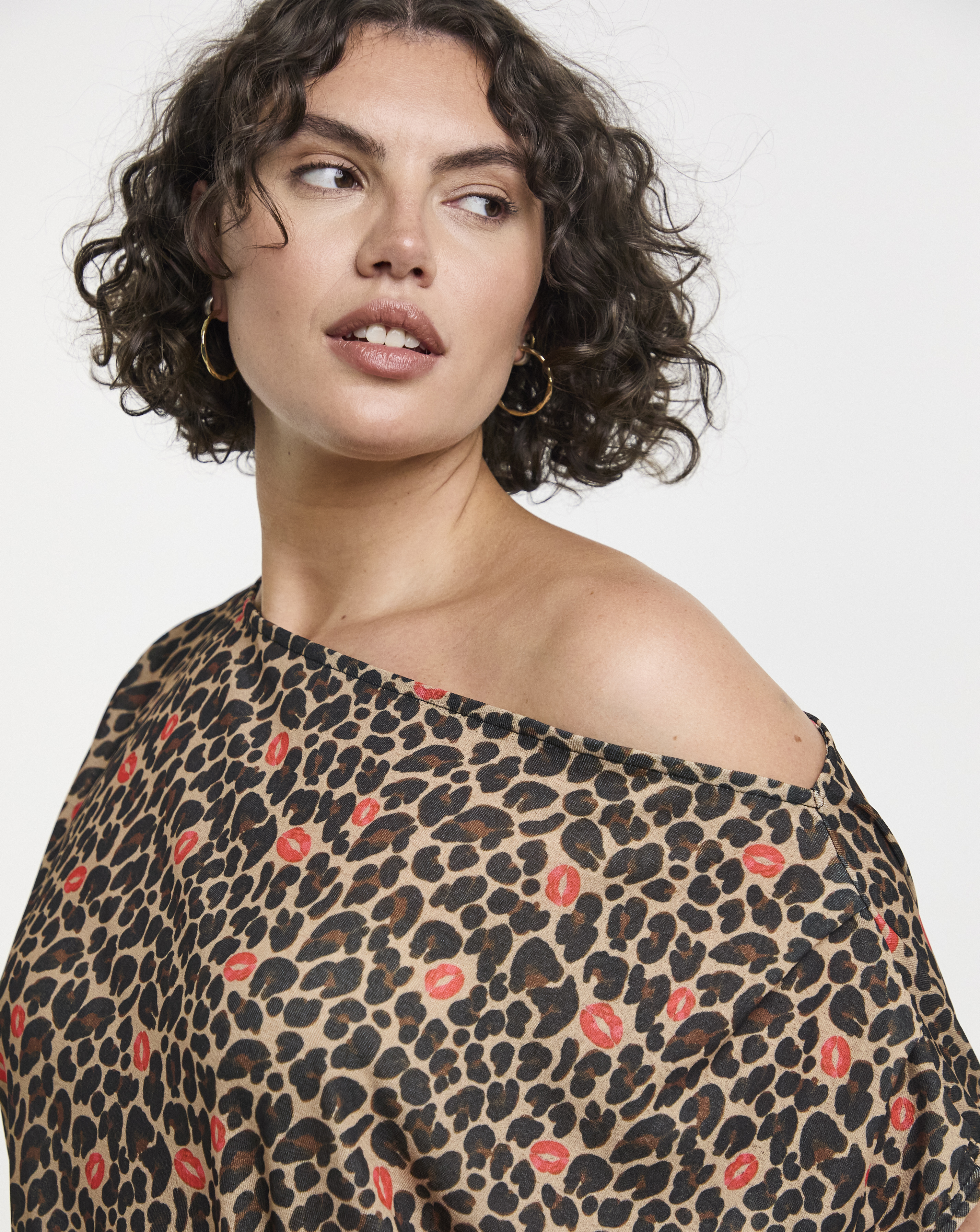 Simply Be Leopard Lips Printed Off The Shoulder Mesh Top