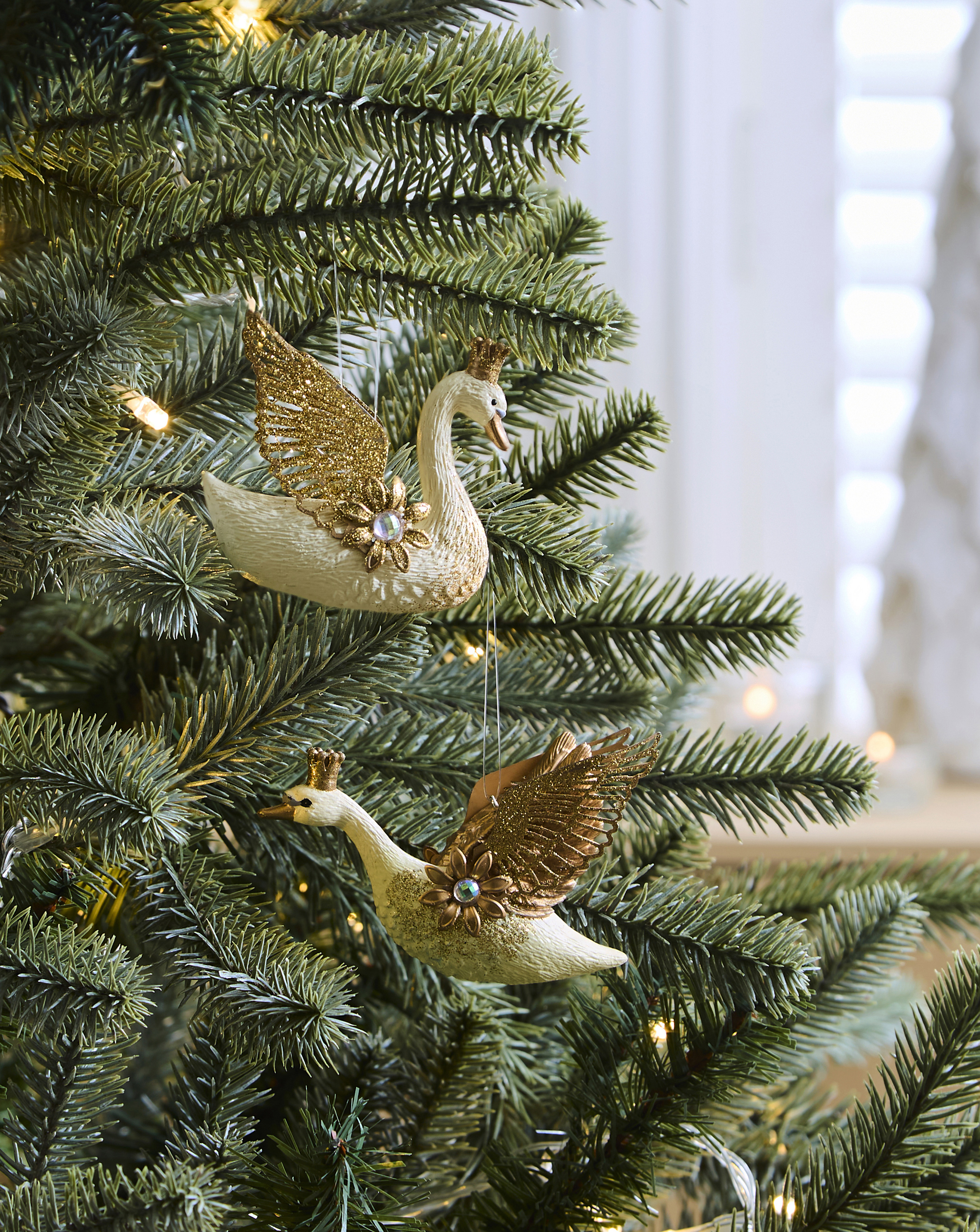 Gisela Graham Swans Decorations