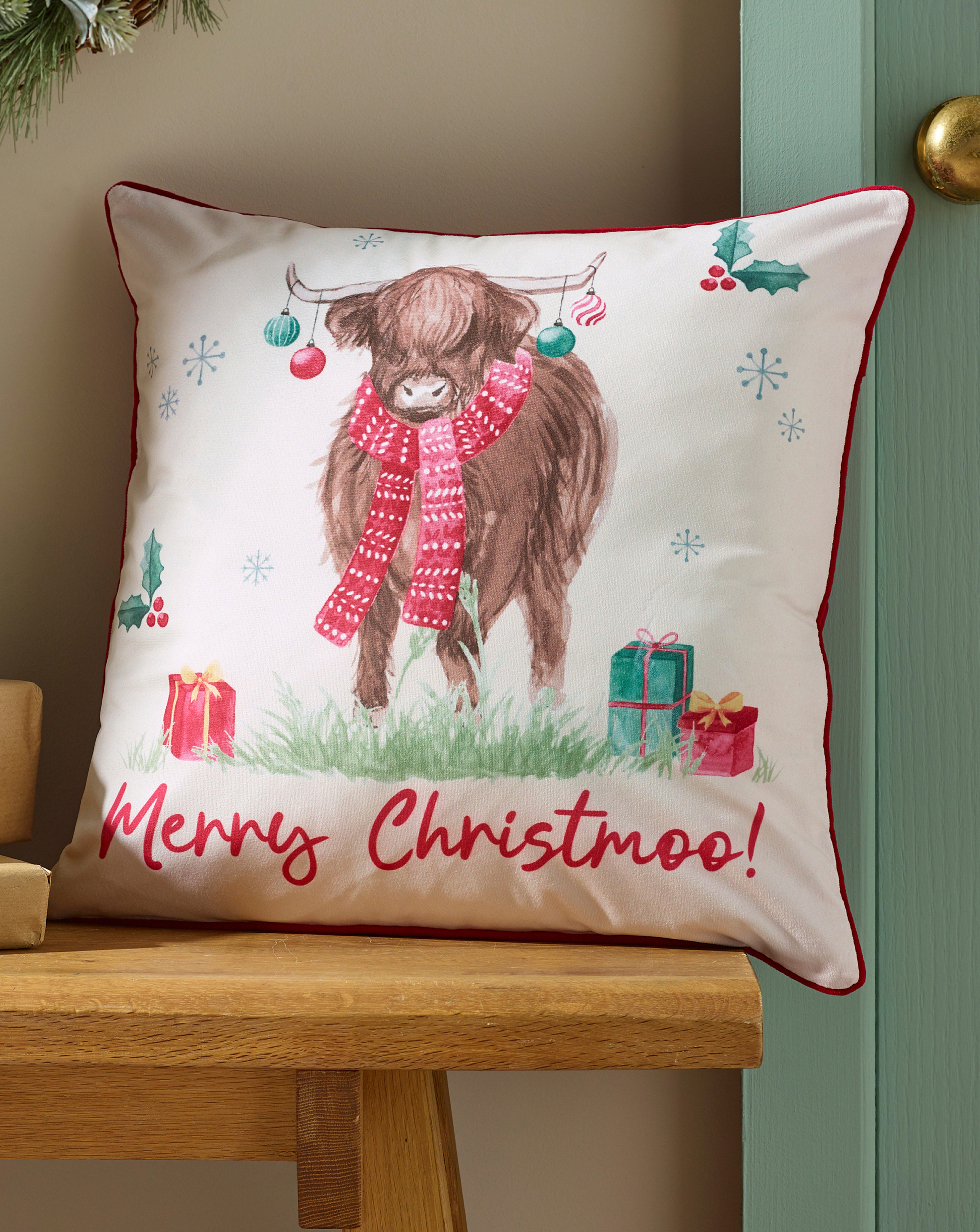 CL Christmas Highland Cow Cushion