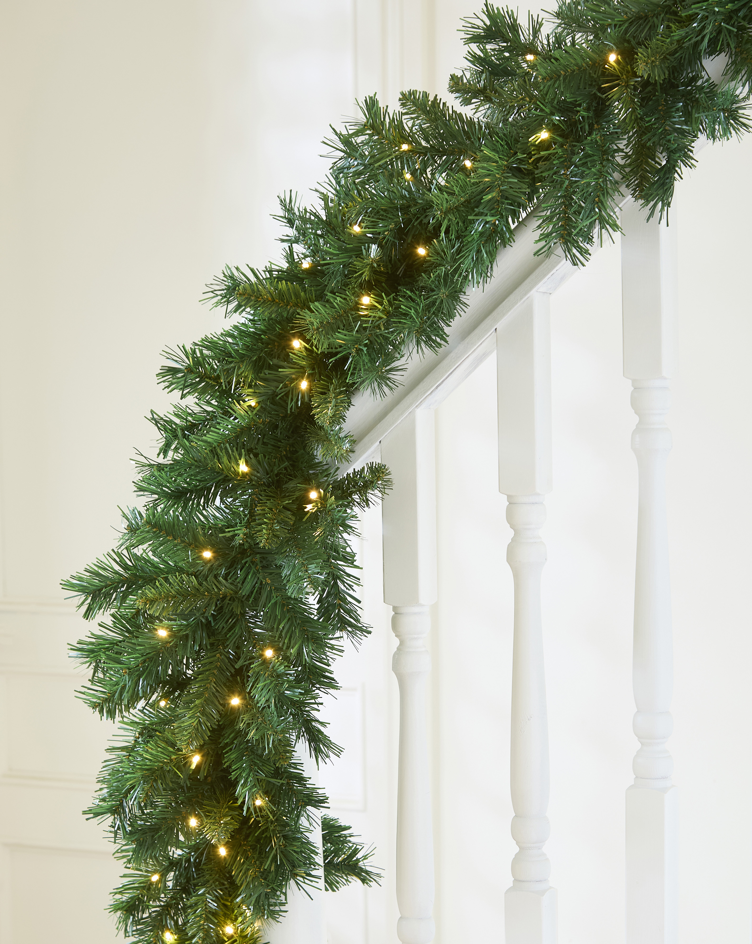 Pre-Lit Malmo Pine Garland - 1.8m