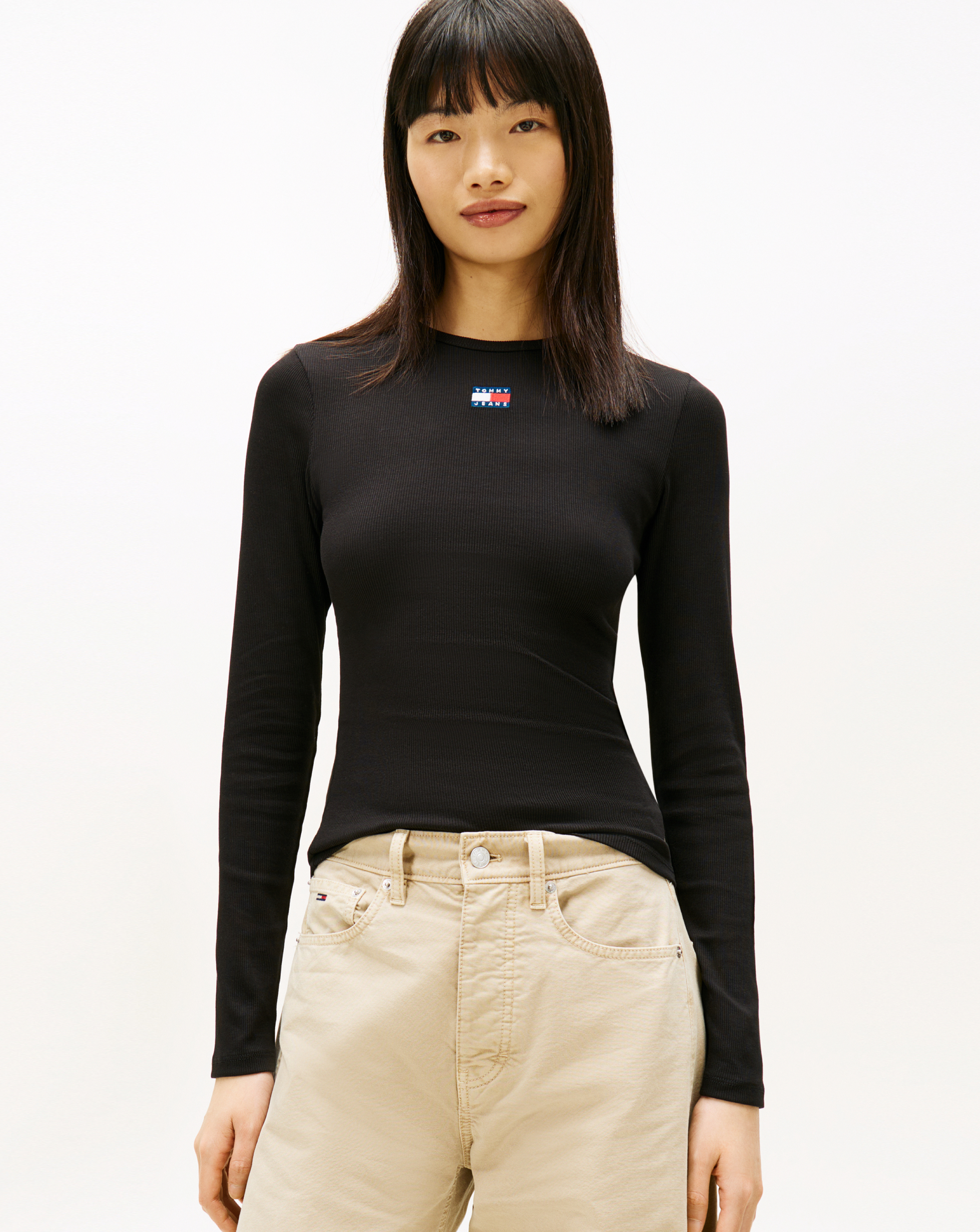 Tommy Jeans Black Slim Badge Tee Small