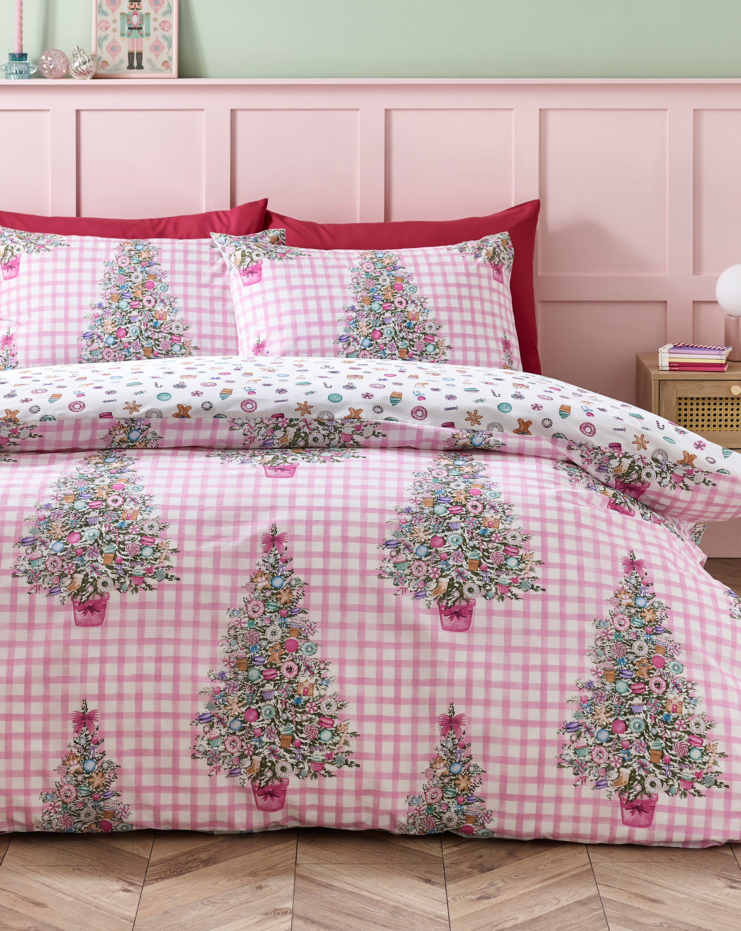 Christmas Sweets and Treats Reversible Duvet Cover Set - Image 8