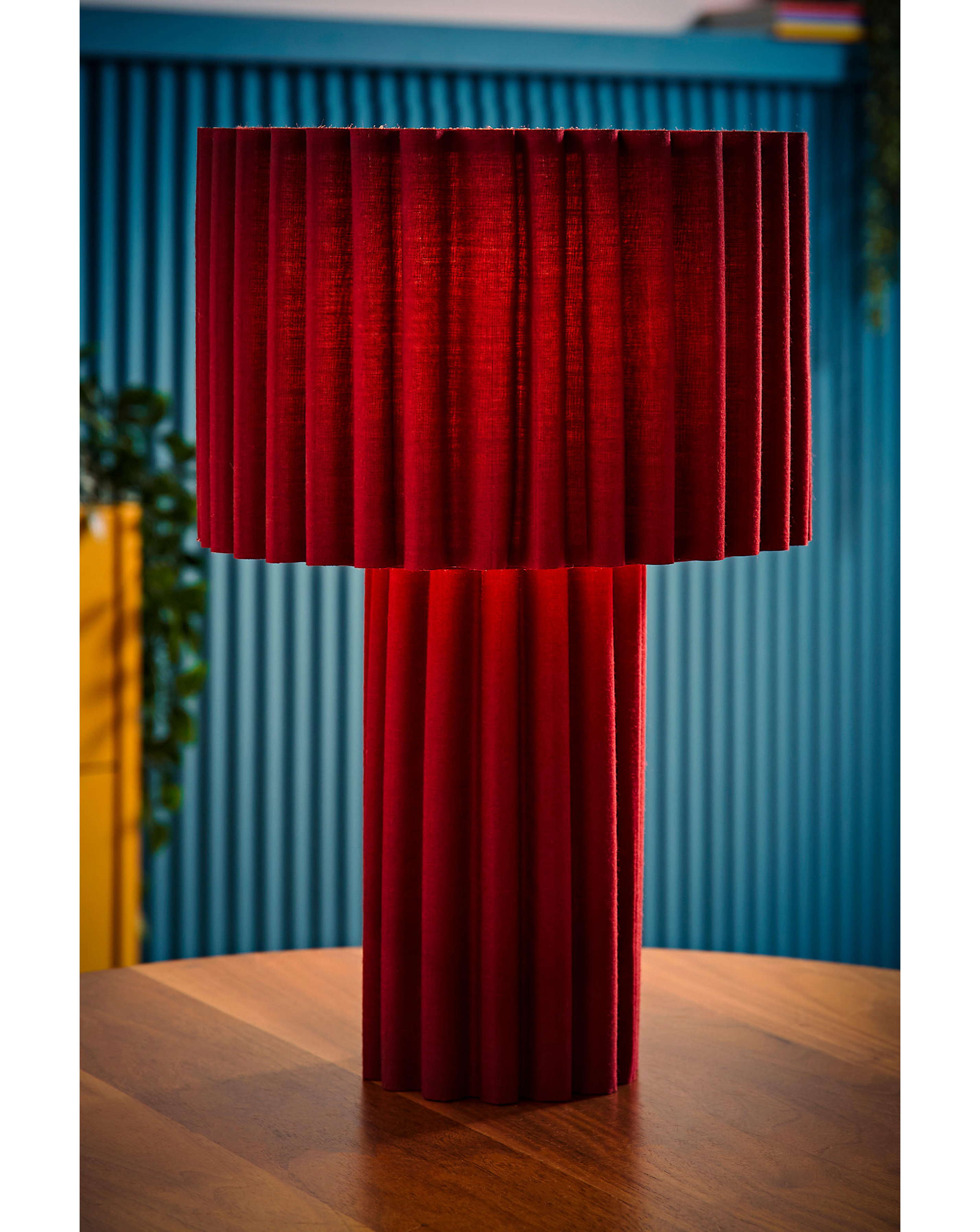 ValueLights Lenny Cherry Ribbed Fabric Table Lamp