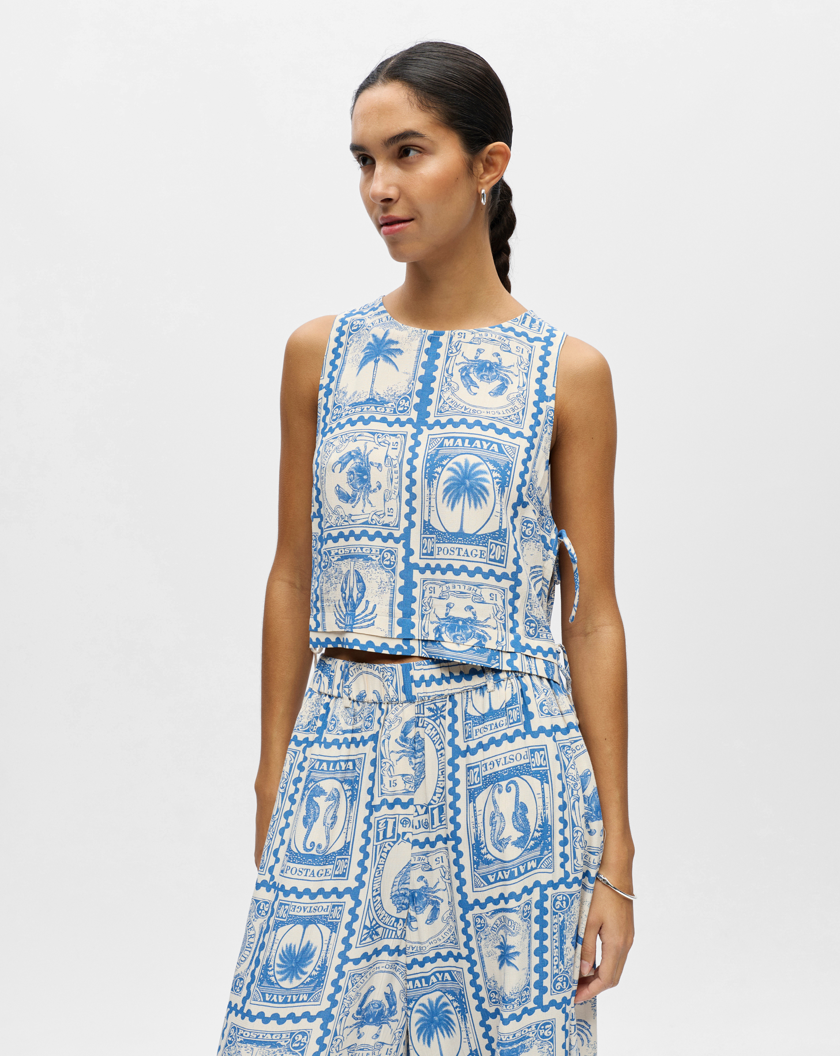 OBJECT SLEEVELESS CROPPED TOP