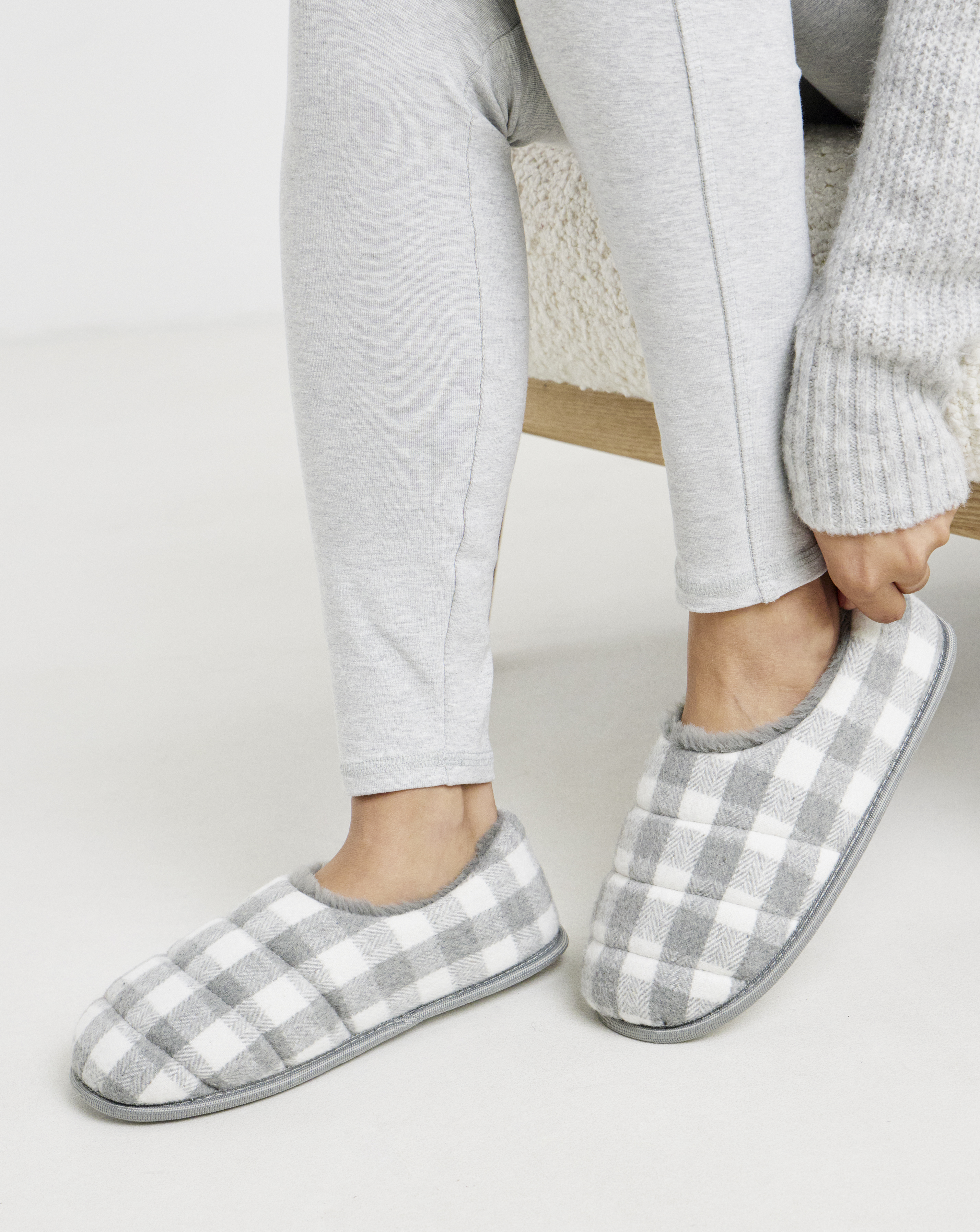 Checkered Full Slipper Ex Wide