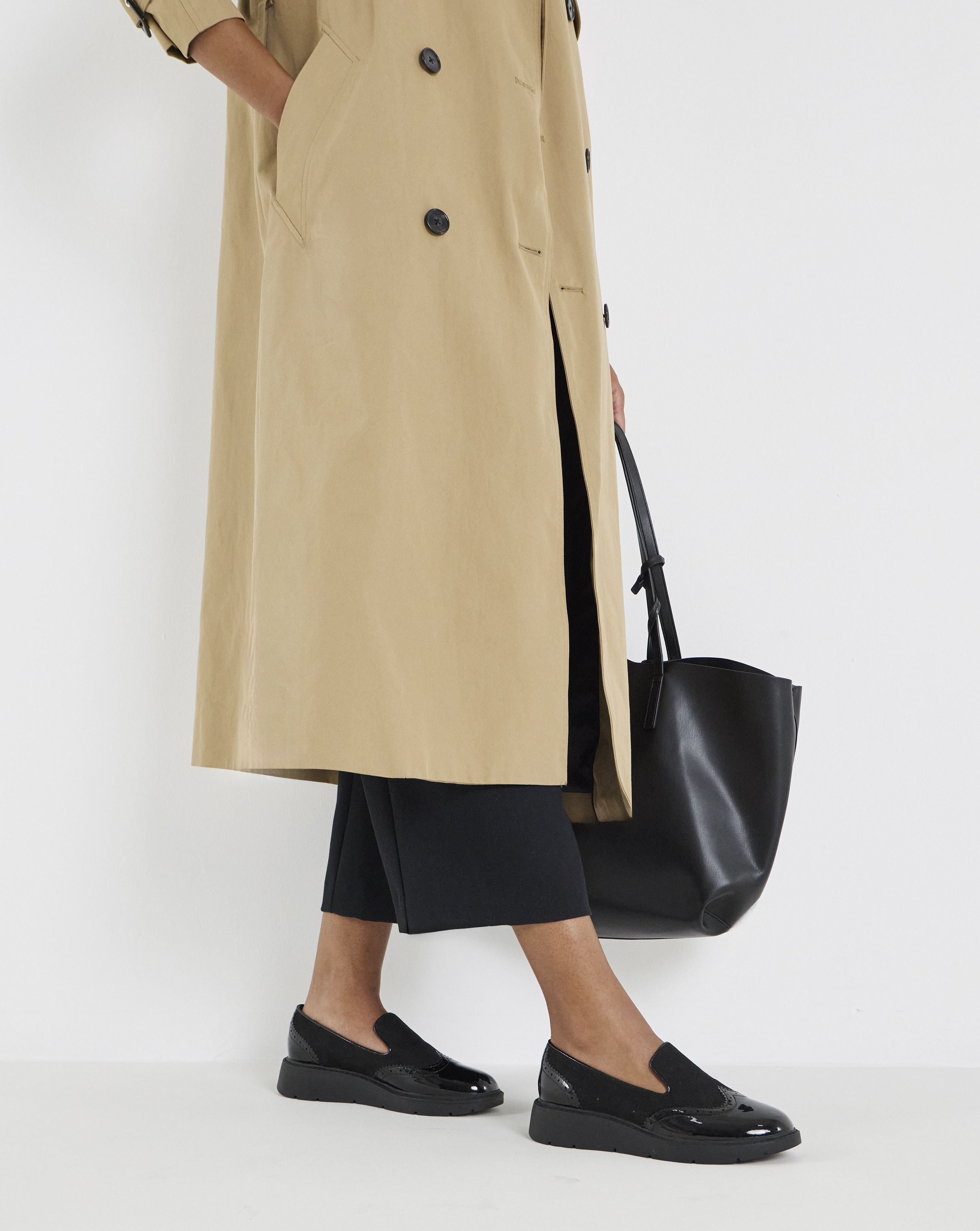 New In - Low Wedge Contrast Loafer Wide