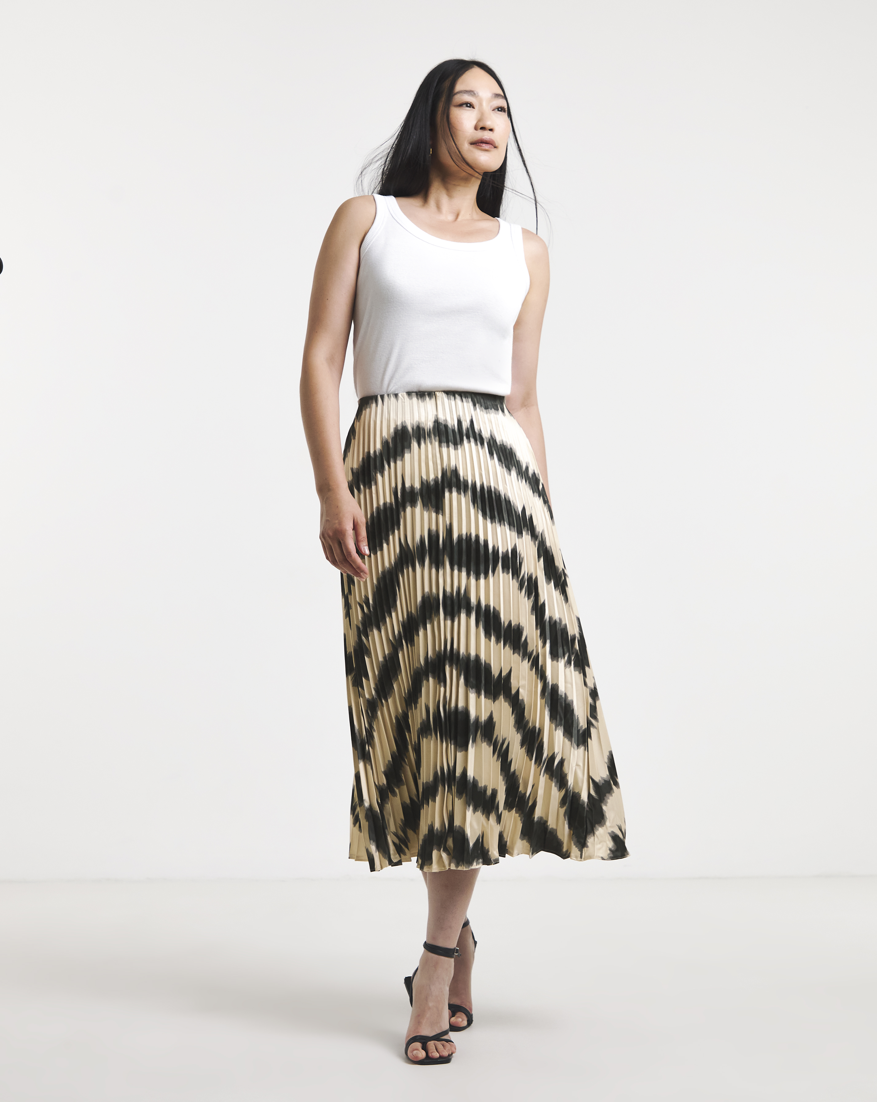 Mono Print Satin Pull On Pleated Midaxi Skirt