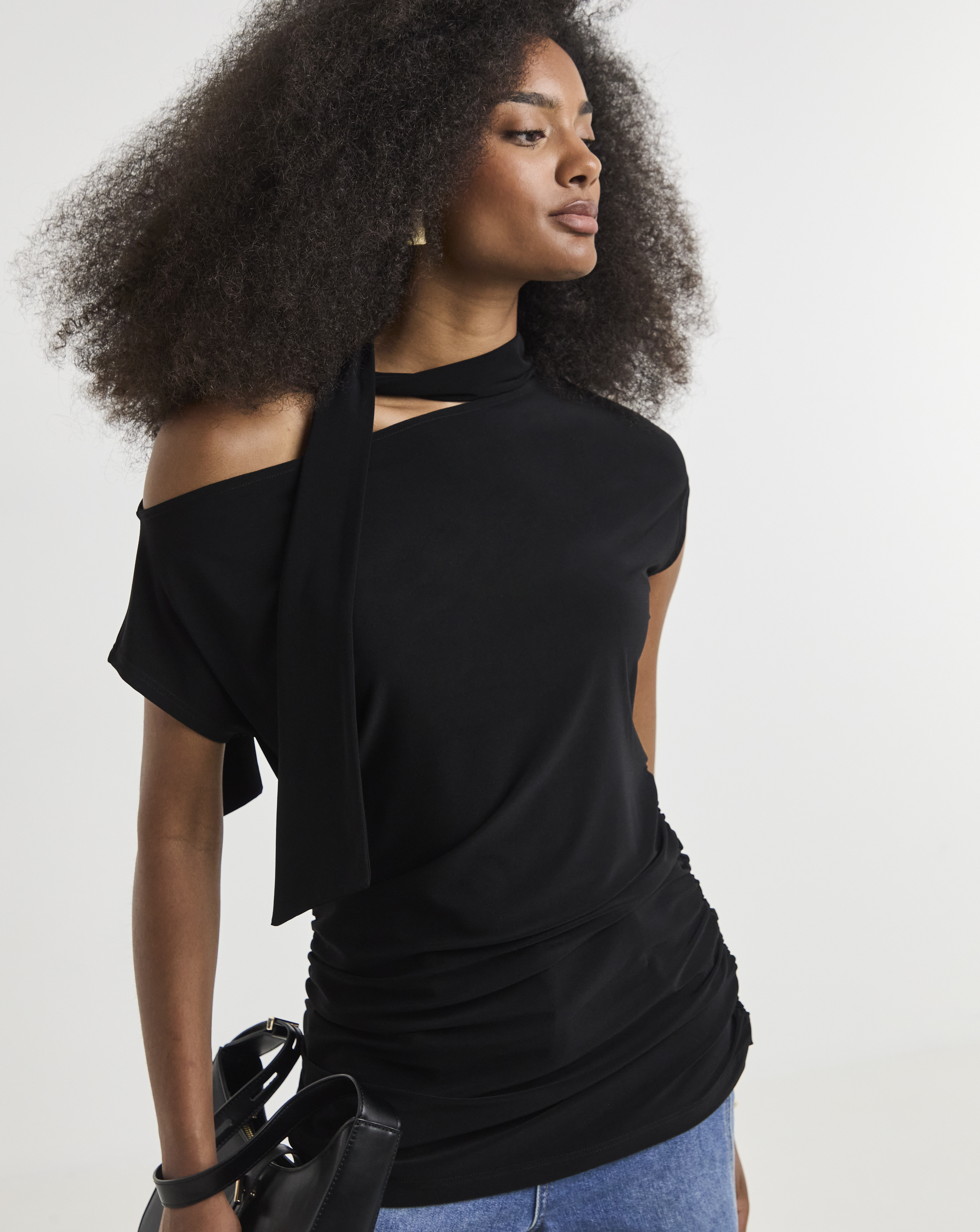 New In - Off The Shoulder Scarf Top