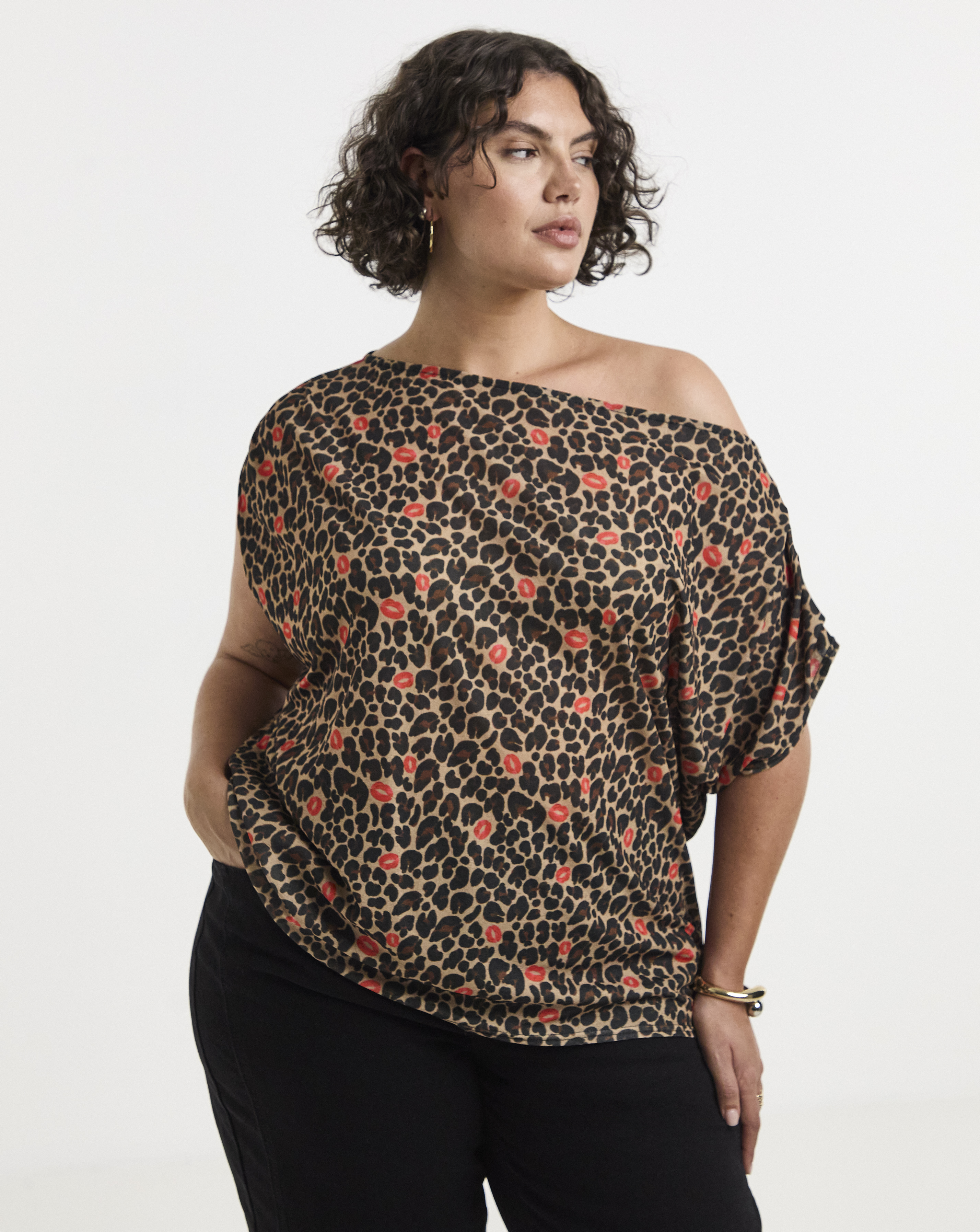 New In - Printed Off The Shoulder Mesh