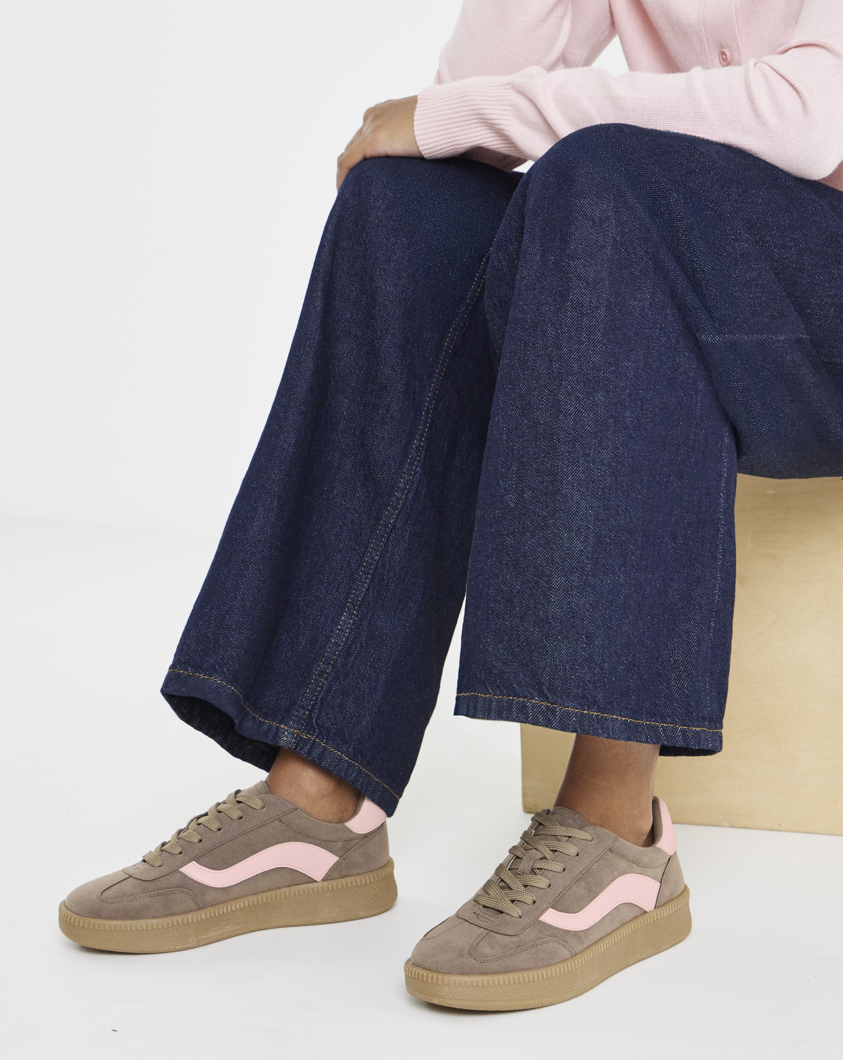 New In - Chunky Retro Trainer Extra Wide