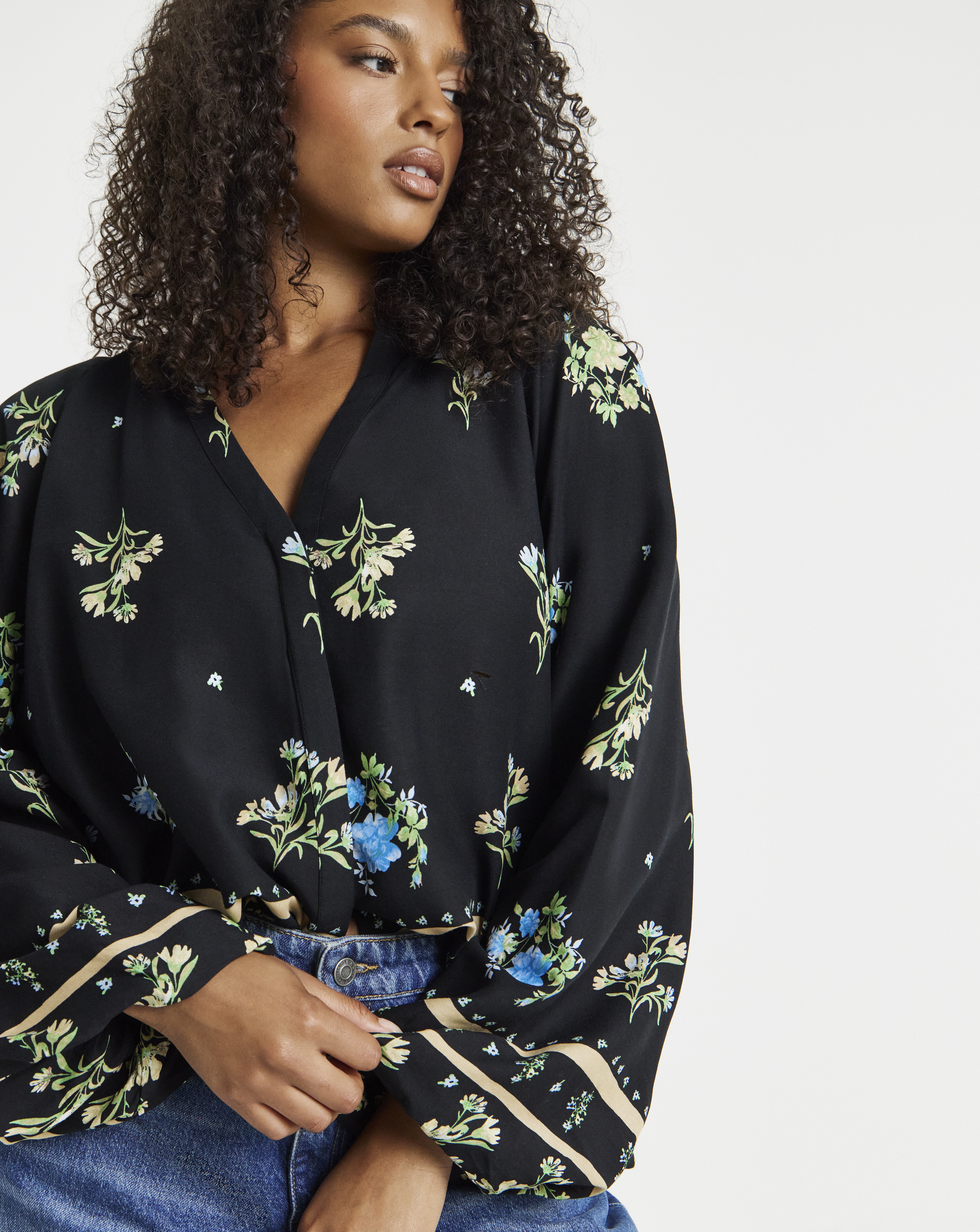 Volume Sleeve Border Print Blouse