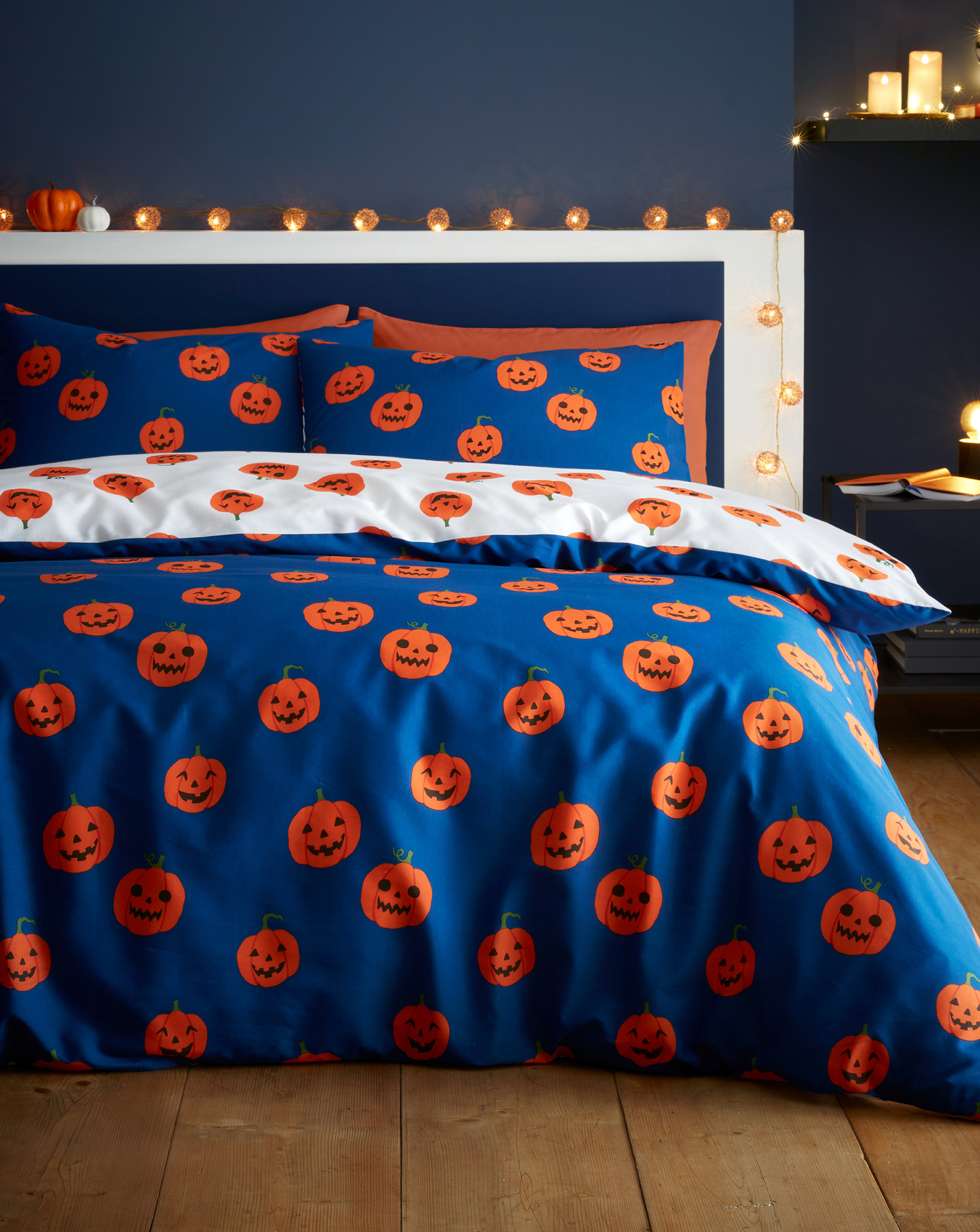Catherine Lansfield Halloween Pumpkins Polycotton Duvet Cover & Pillowcase Set in Navy | Size: Double - Image 12
