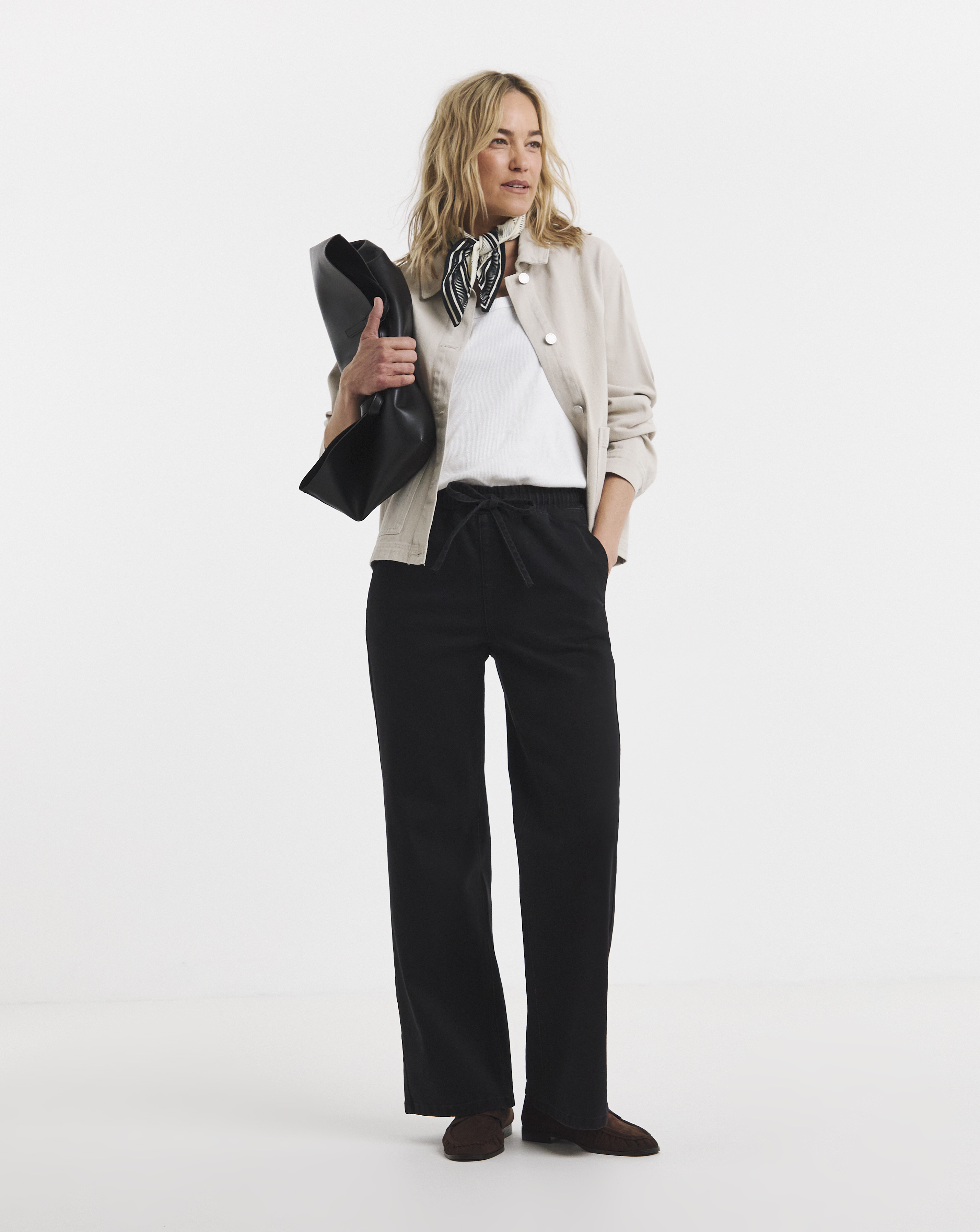 New In - Black Wide Leg Jogger Jeans