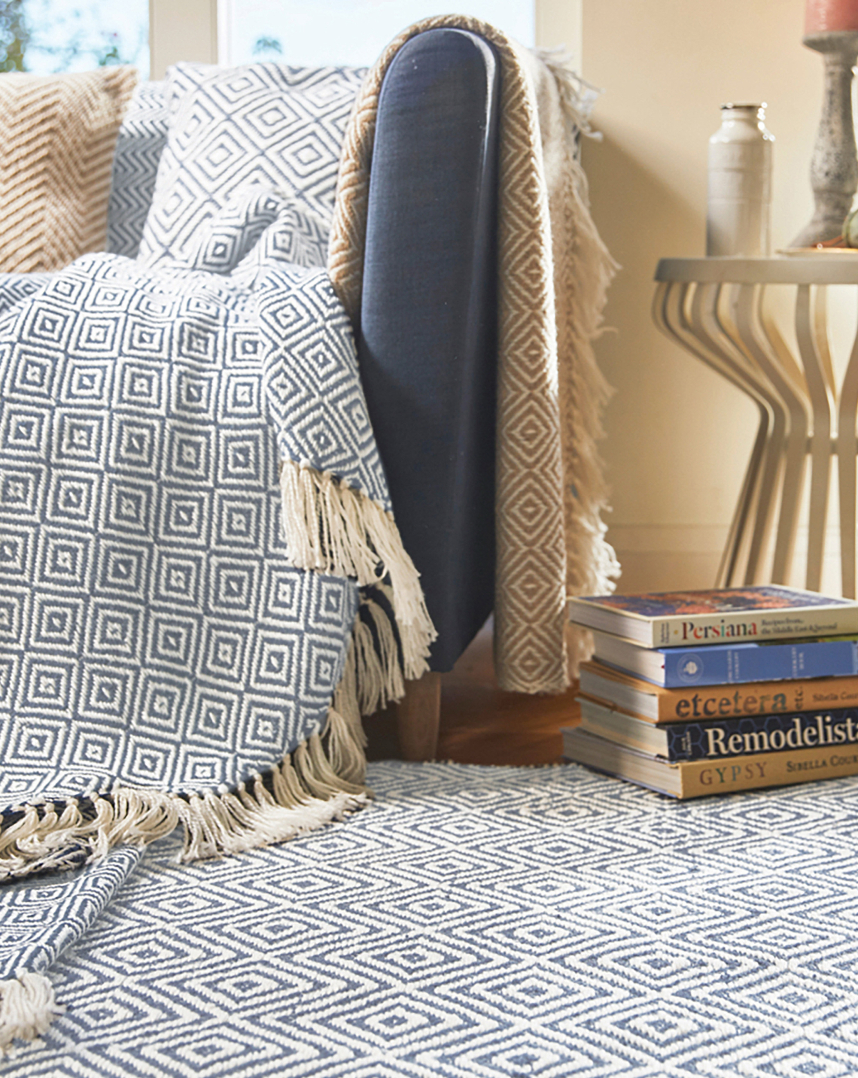 Woven Diamond Indoor/Outdoor Rug