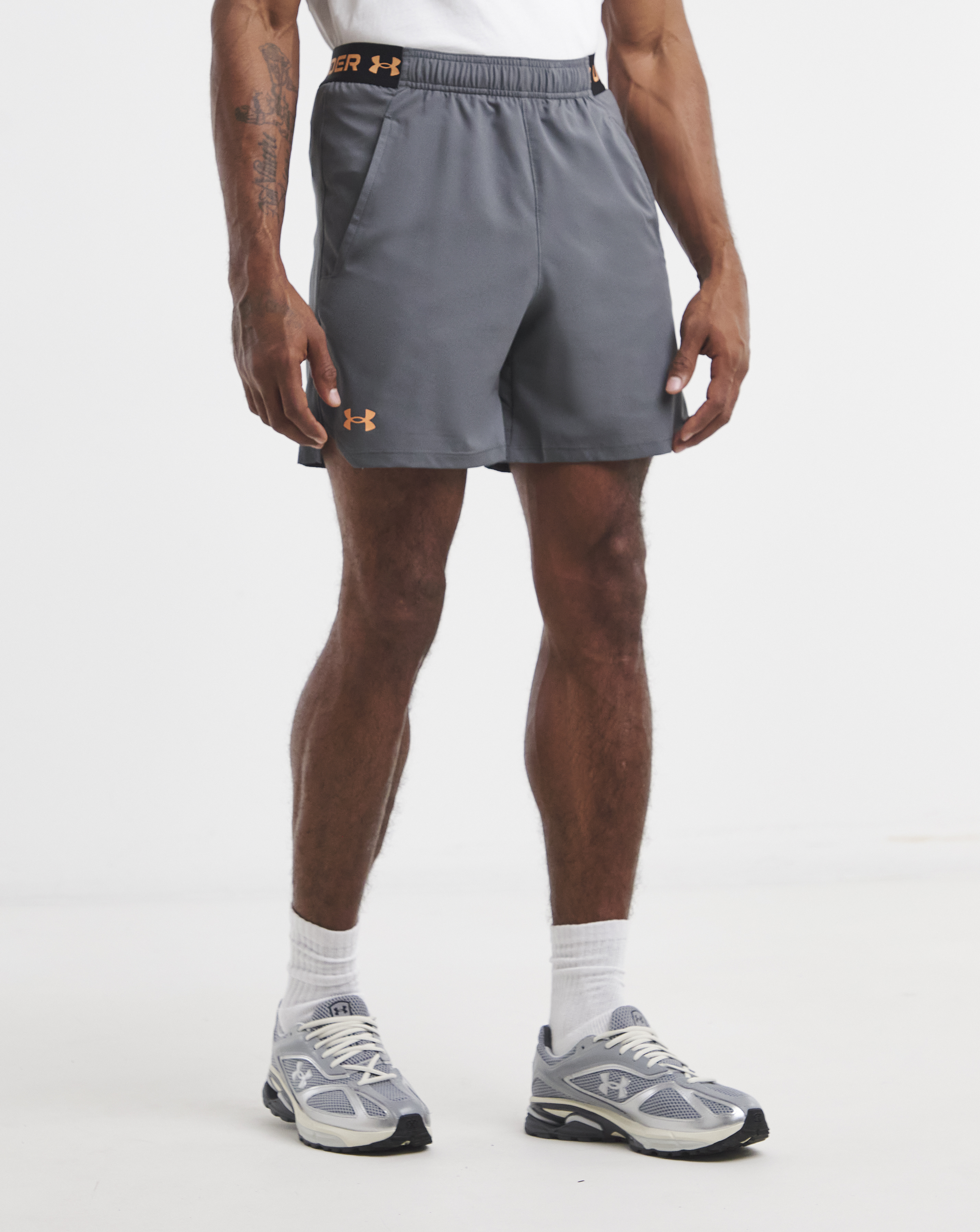 Under Armour Vanish Woven 6in Shorts