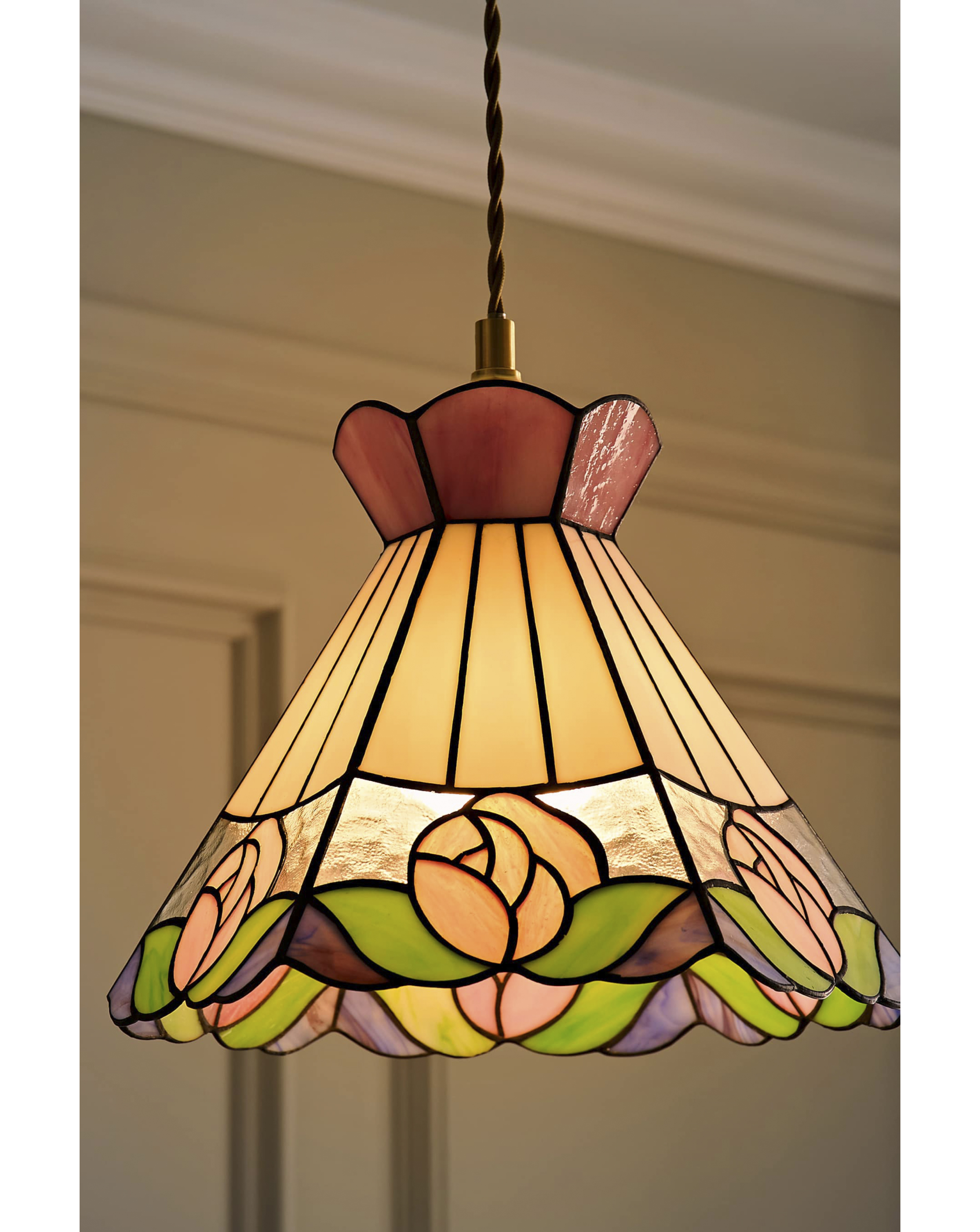 ValueLights Evelyn Tiffany Easy Fit Shade 26cm