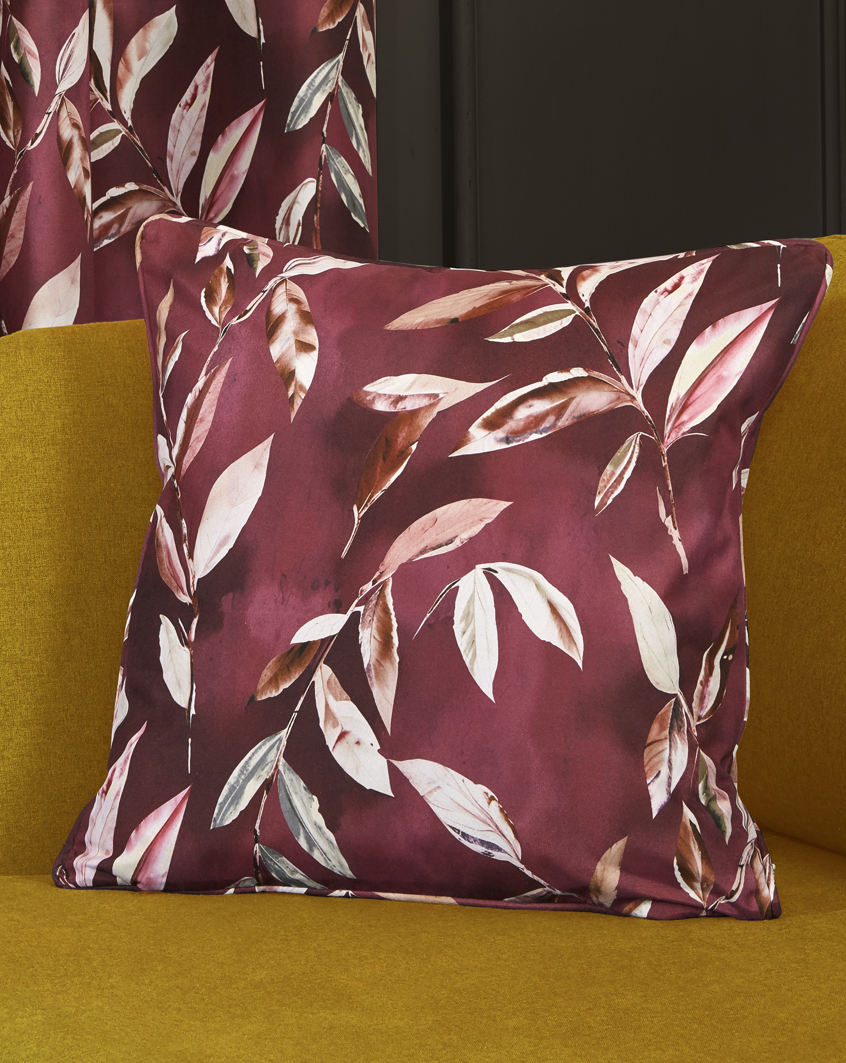 Sundour Madrid Filled Cushion