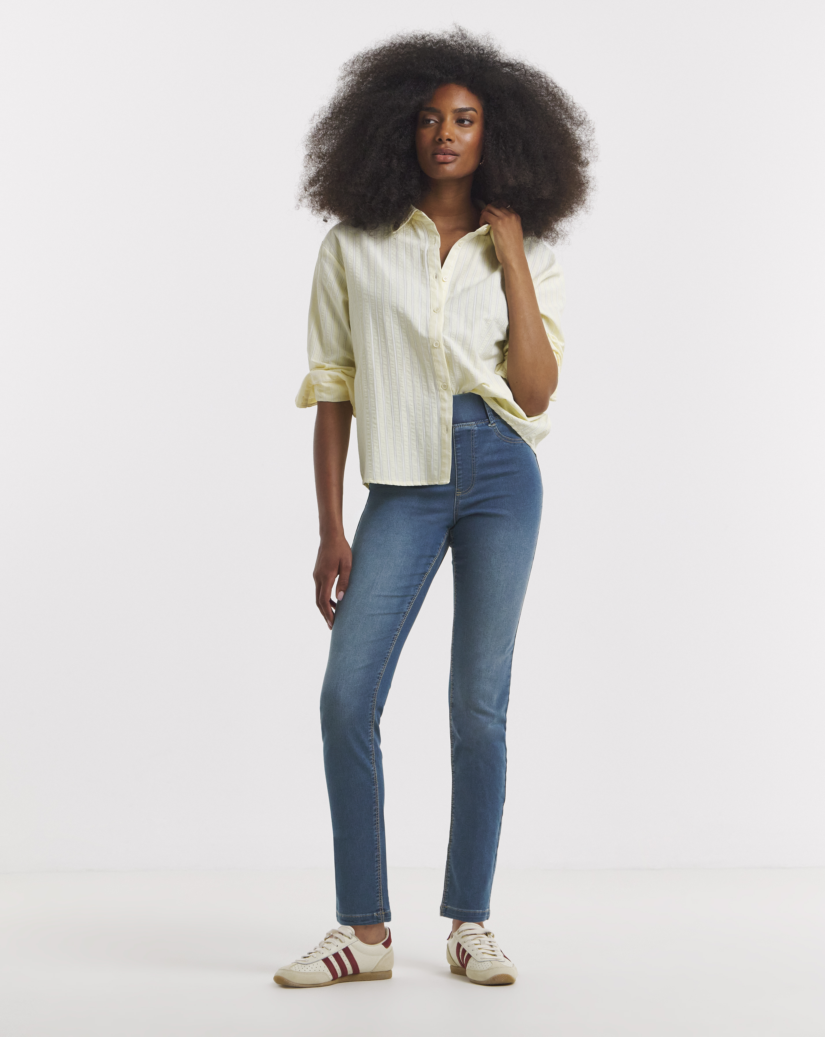 Mid Wash Slim Pull On Jeggings