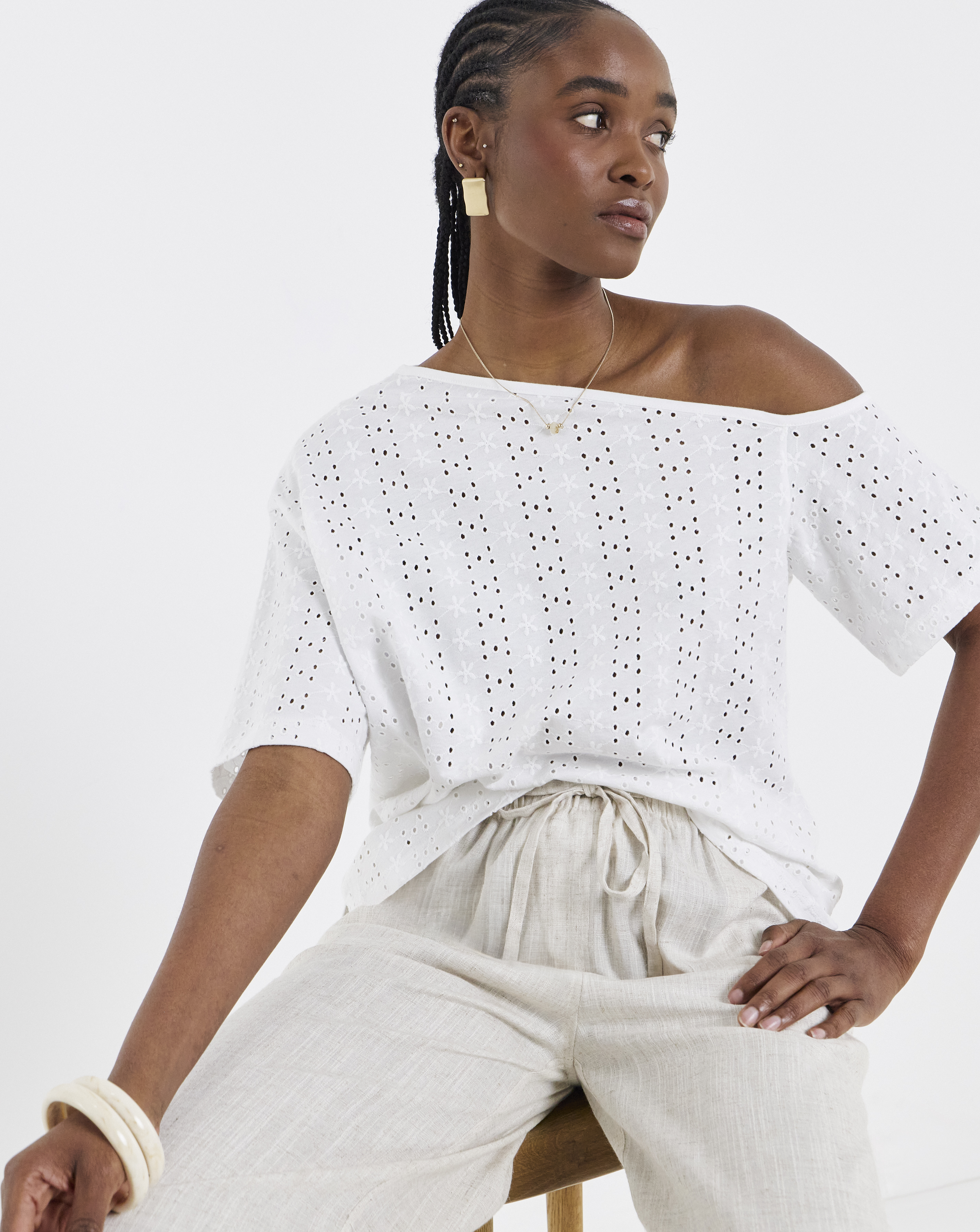 Off The Shoulder Broderie