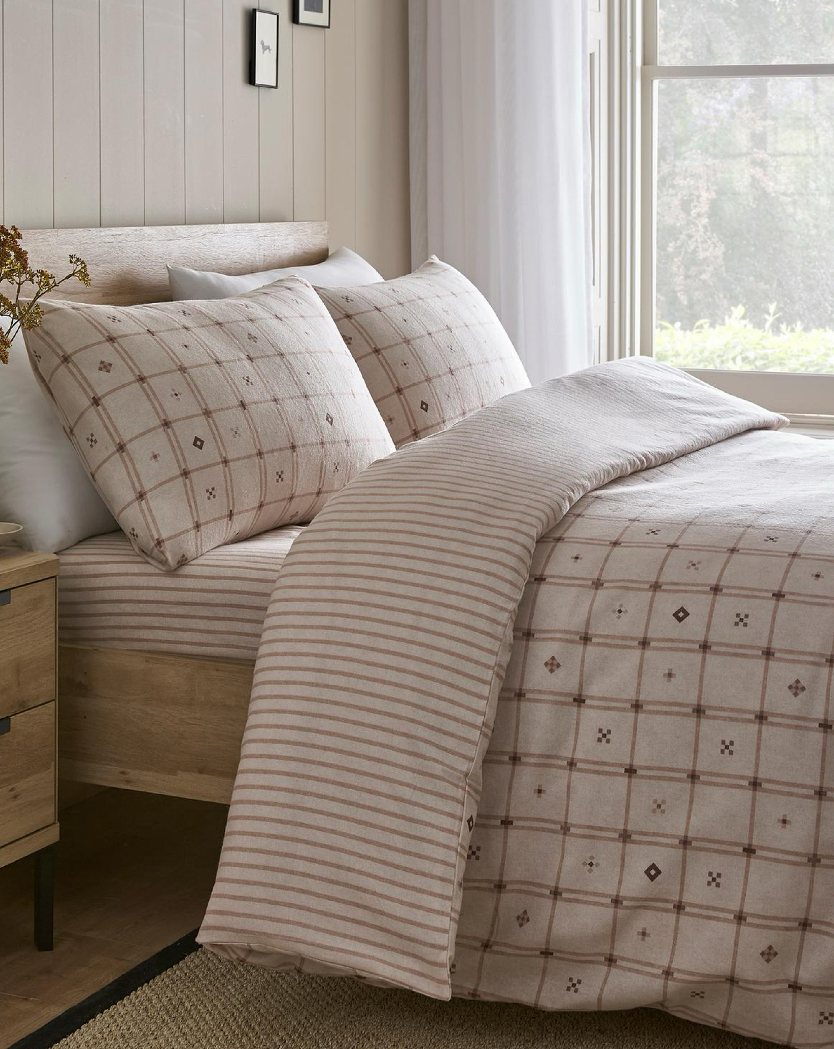 Dreams & Drapes Men's Natural D & Cottage Check Duvet Cover Set Size 1