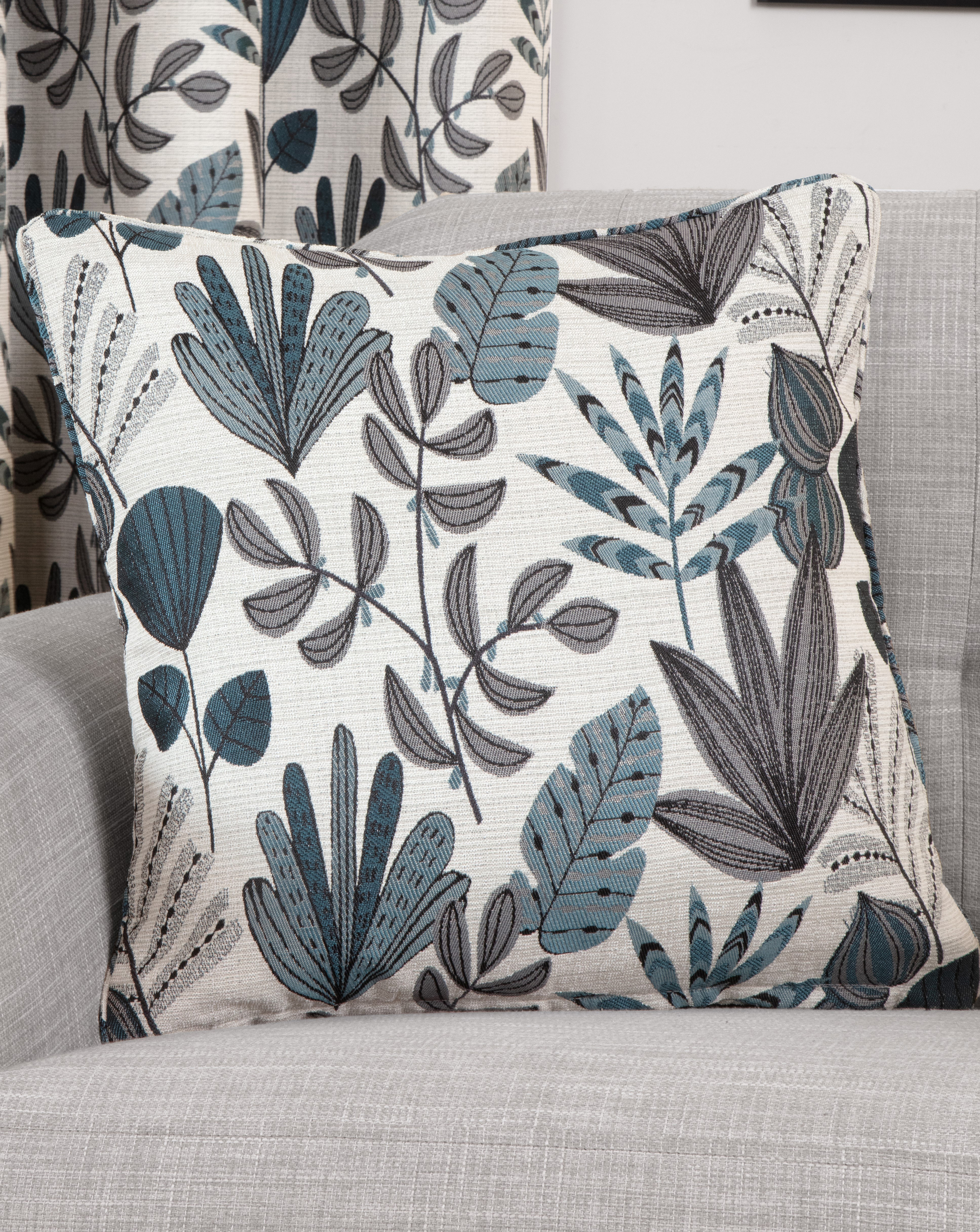 Sundour Rutland Floral Filled Cushion