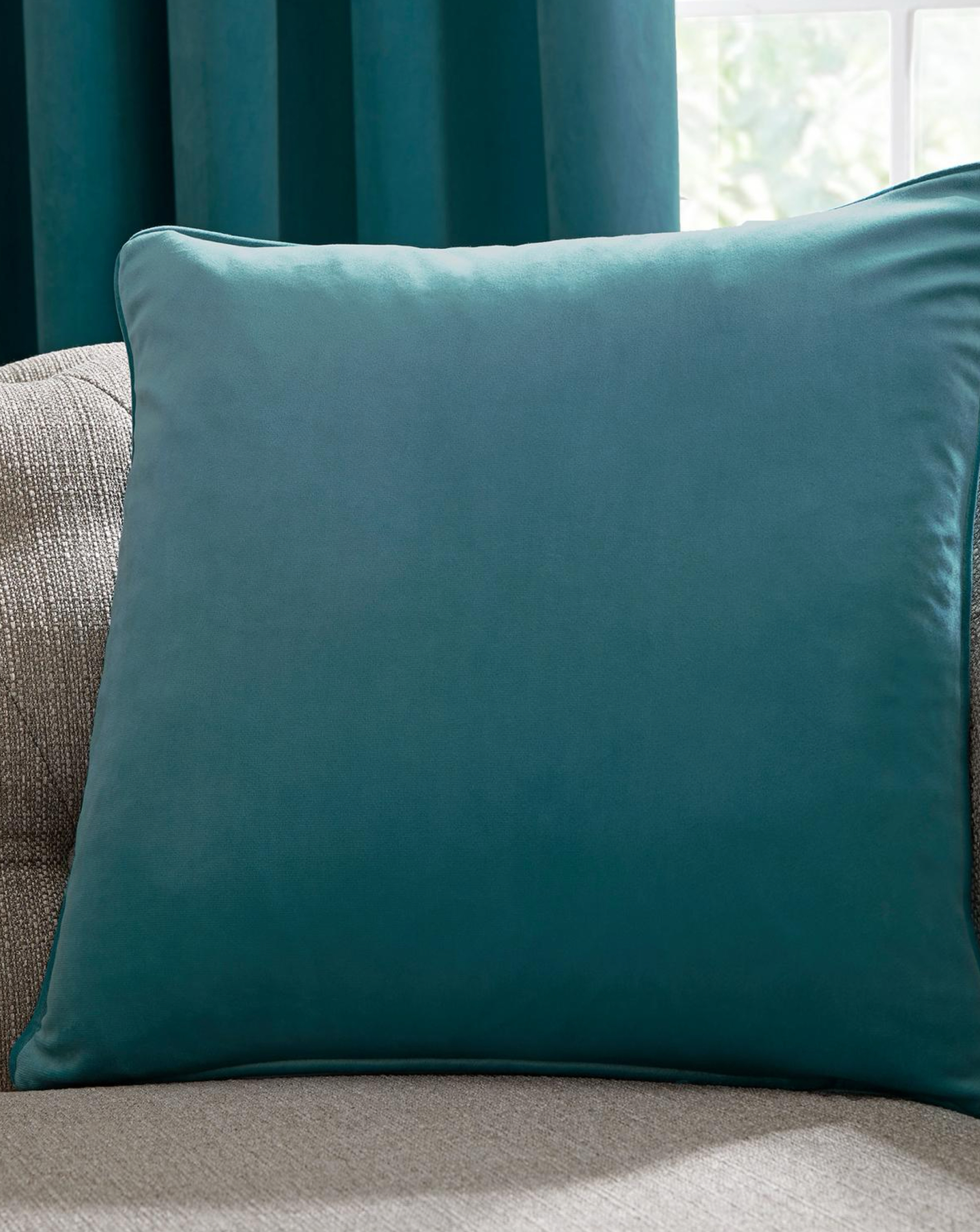 Laurence Bowen Montrose Filled Cushion