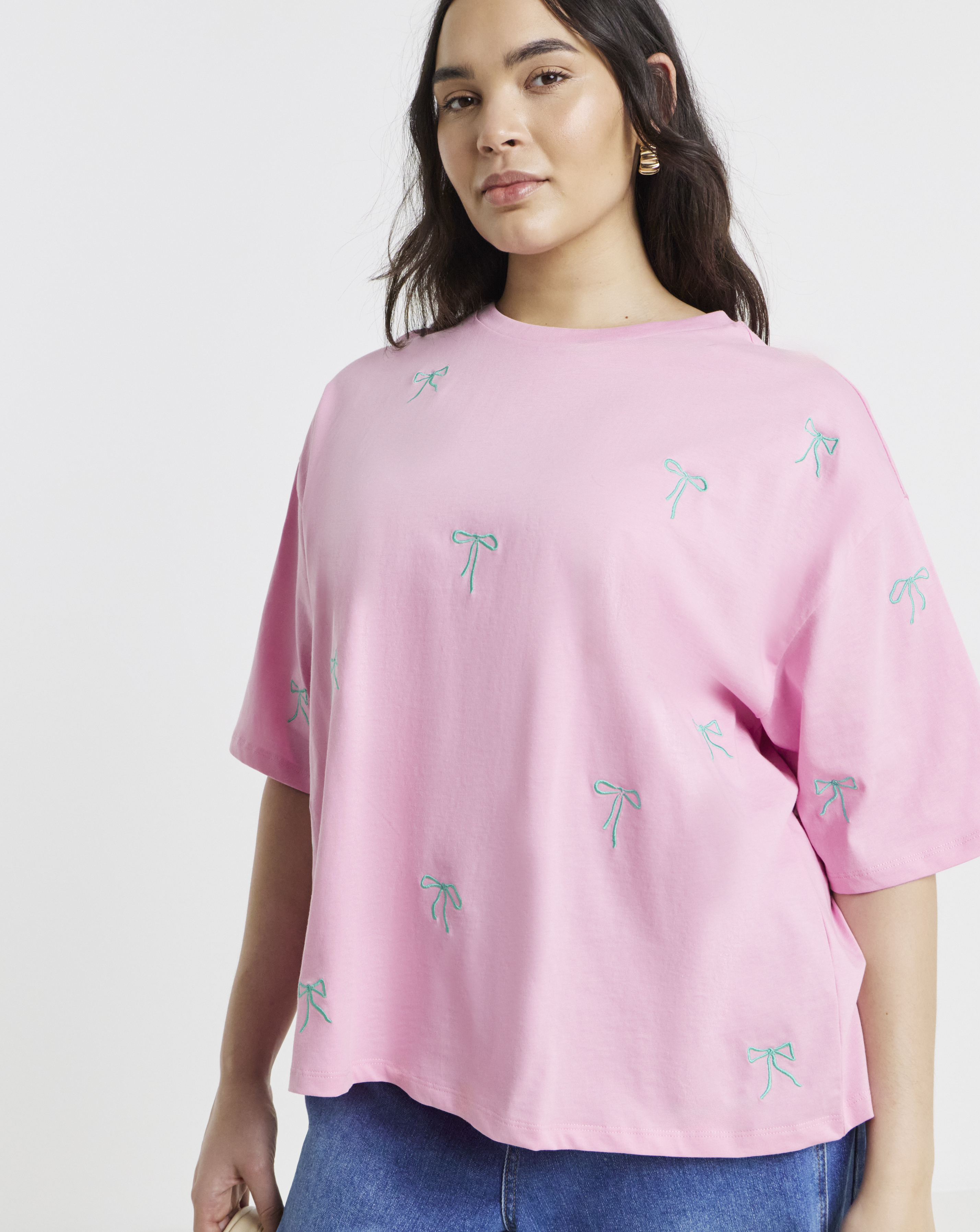 Bow Embroidery T-Shirt