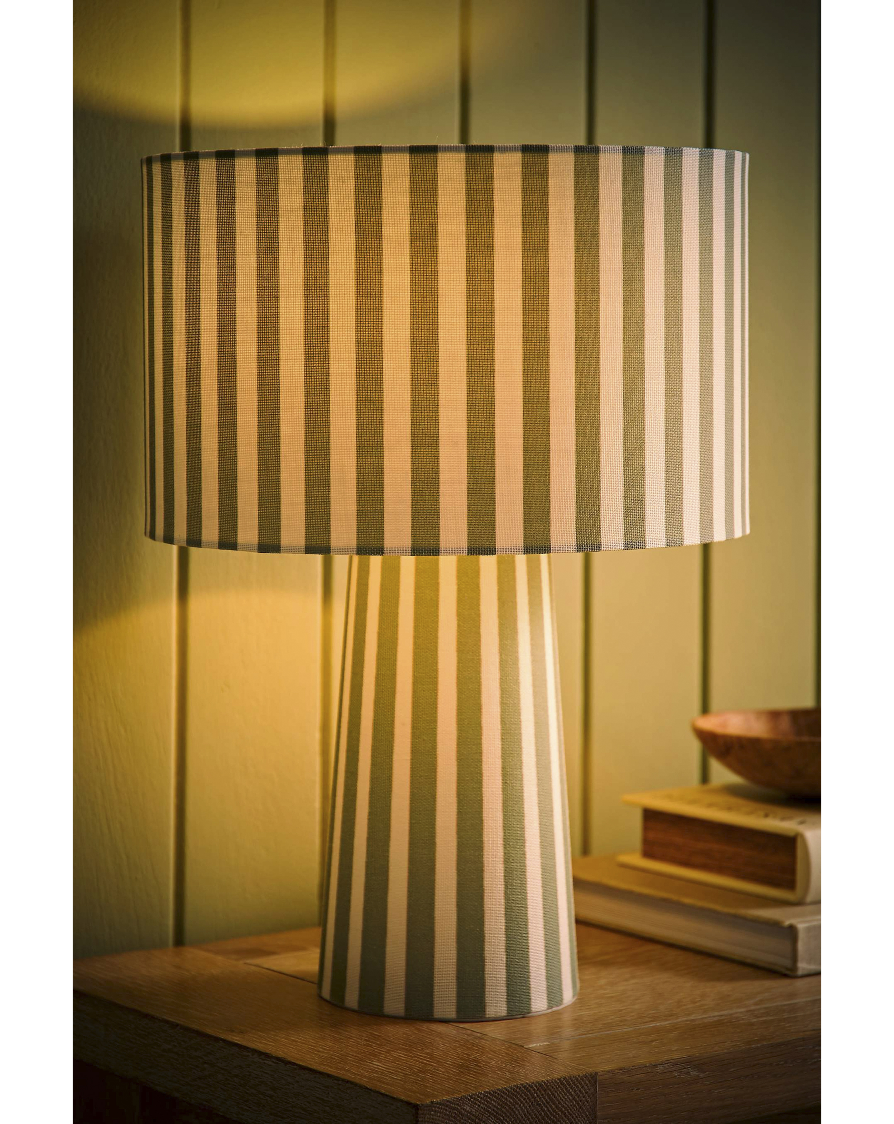 ValueLights Thorley Stripe Fabric Table Lamp