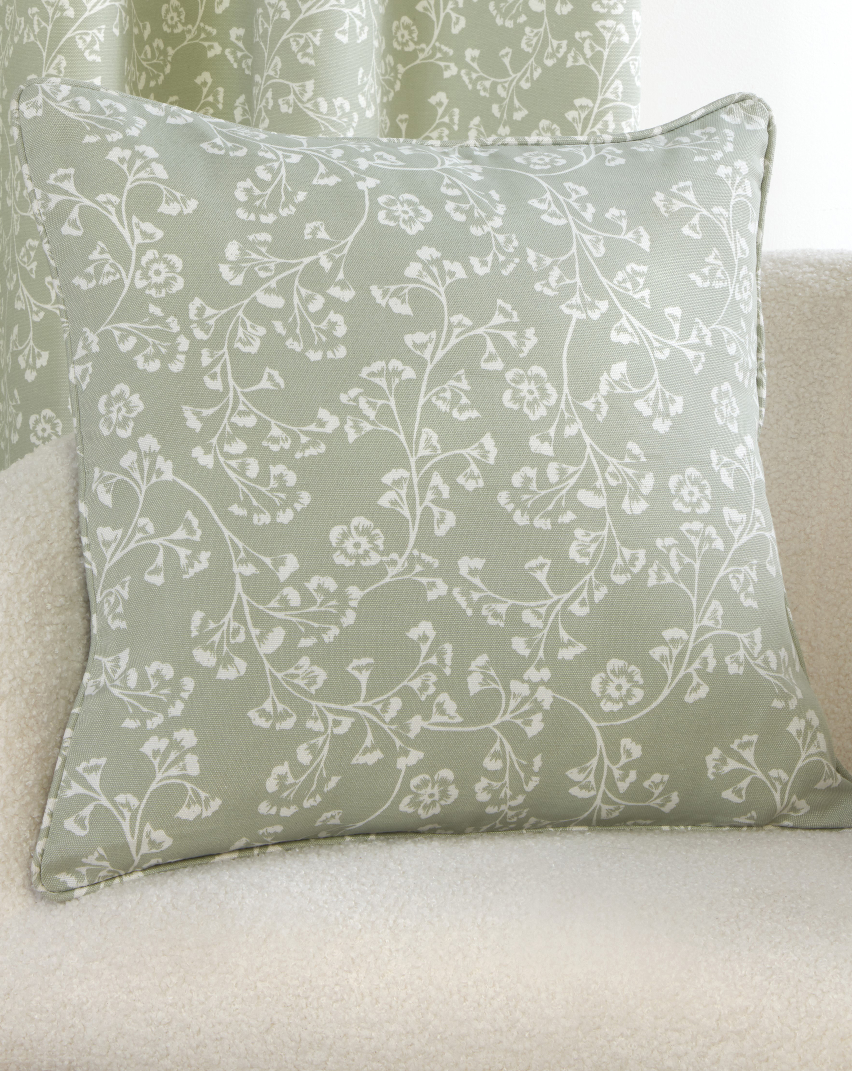 Sundour Sade Filled Cushion