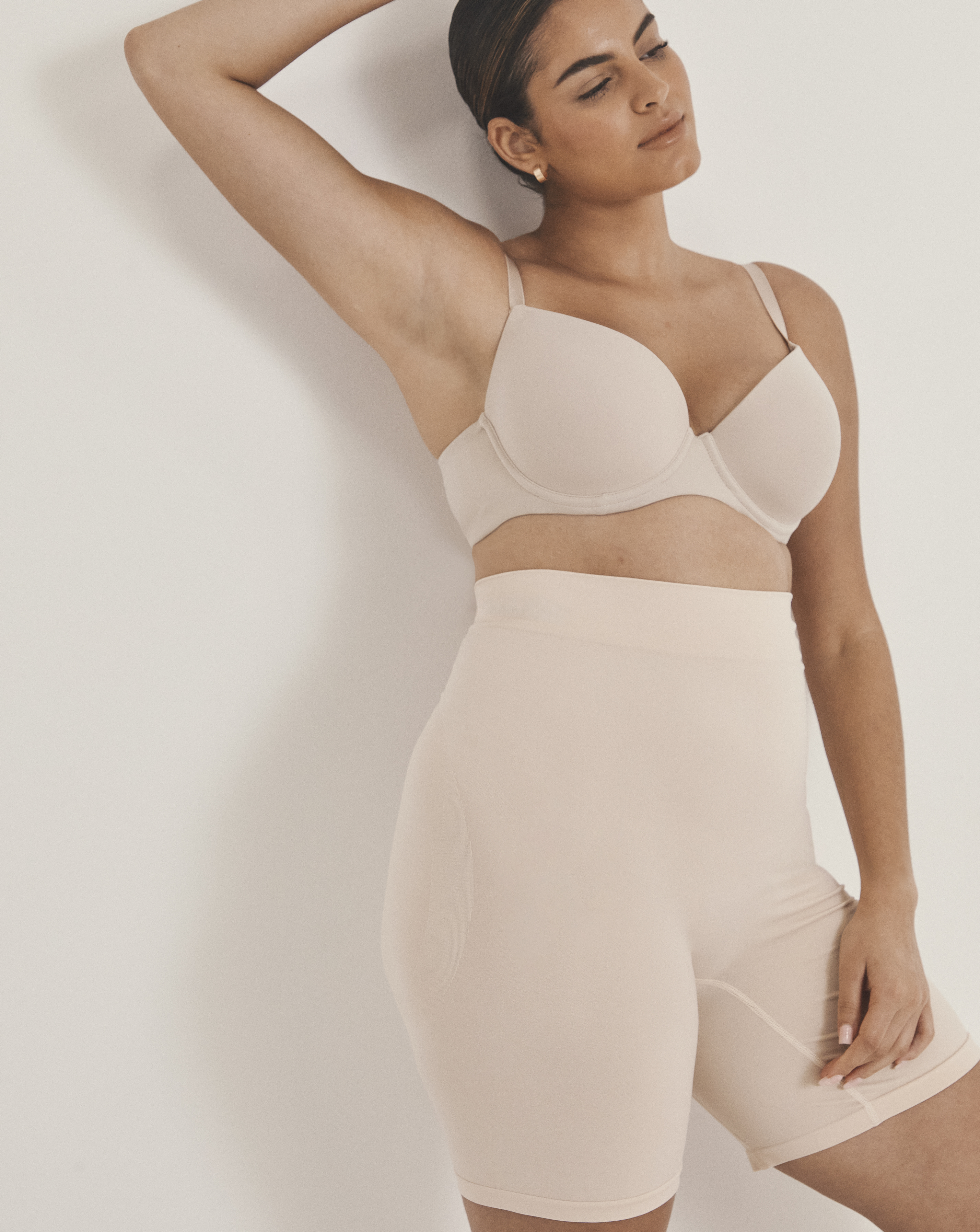 New In - Seamfree Shaping Shorts