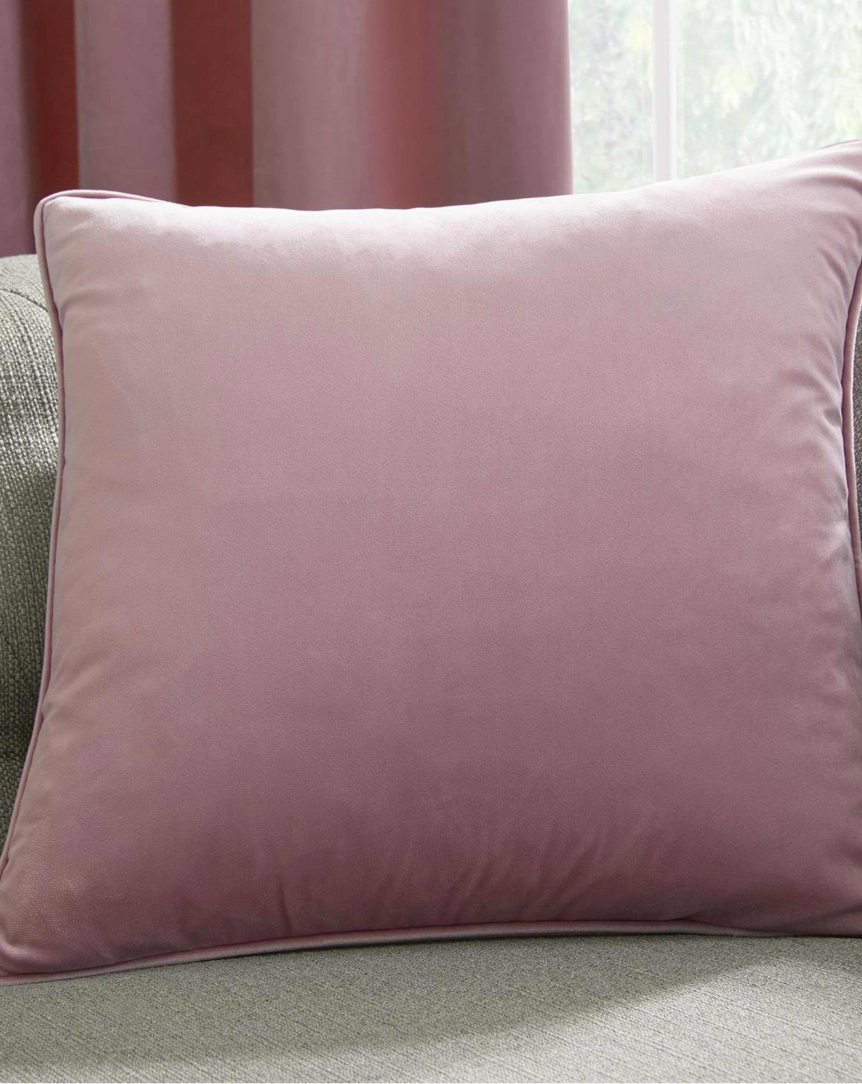 Laurence Bowen Montrose Filled Cushion