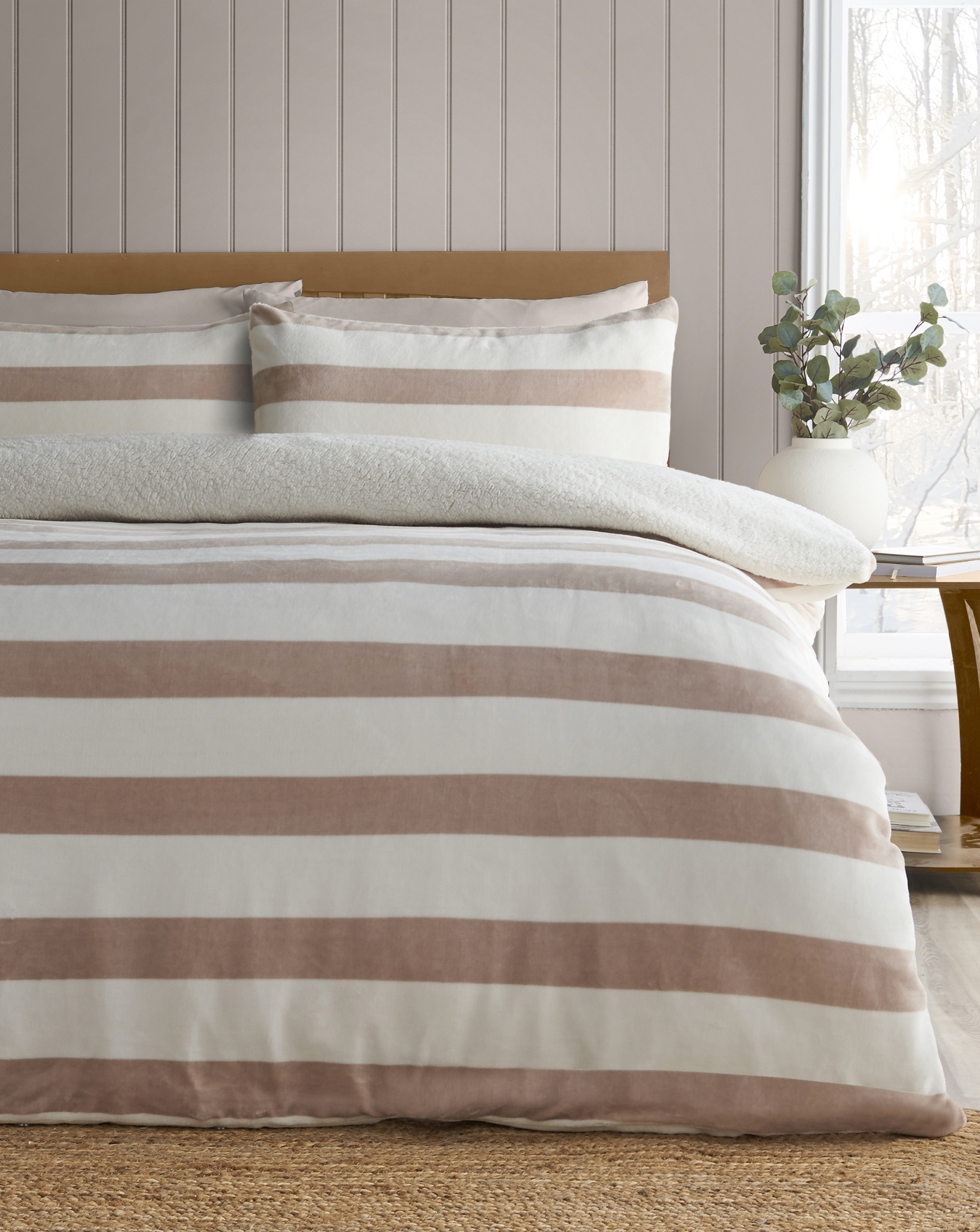 Catherine Lansfield Men's Natural Cl Cosy Sherpa Stripe Duvet Cover Set