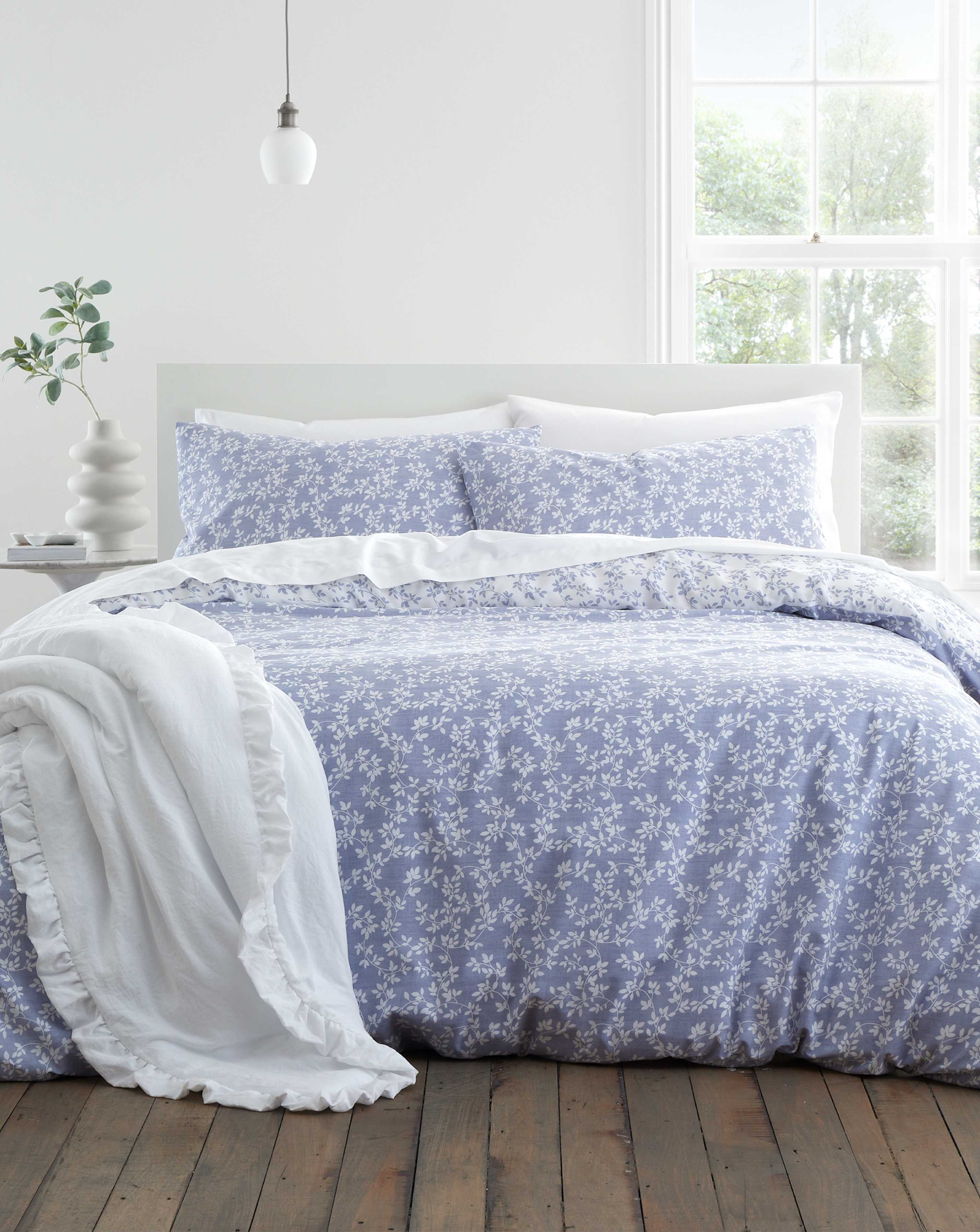 Bianca Shadow Leaves Duvet Set BLU