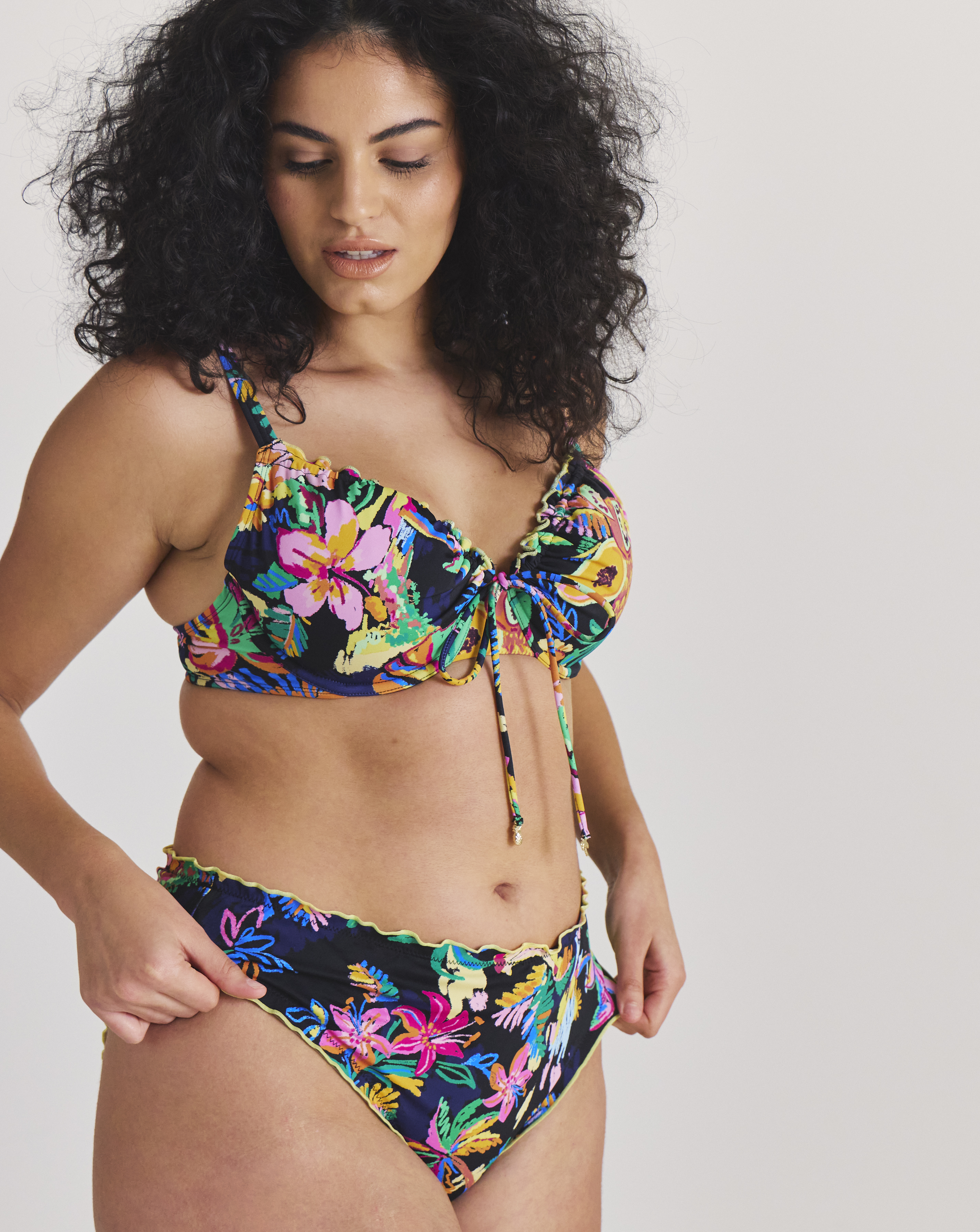 Edge Detail Bikini Brief