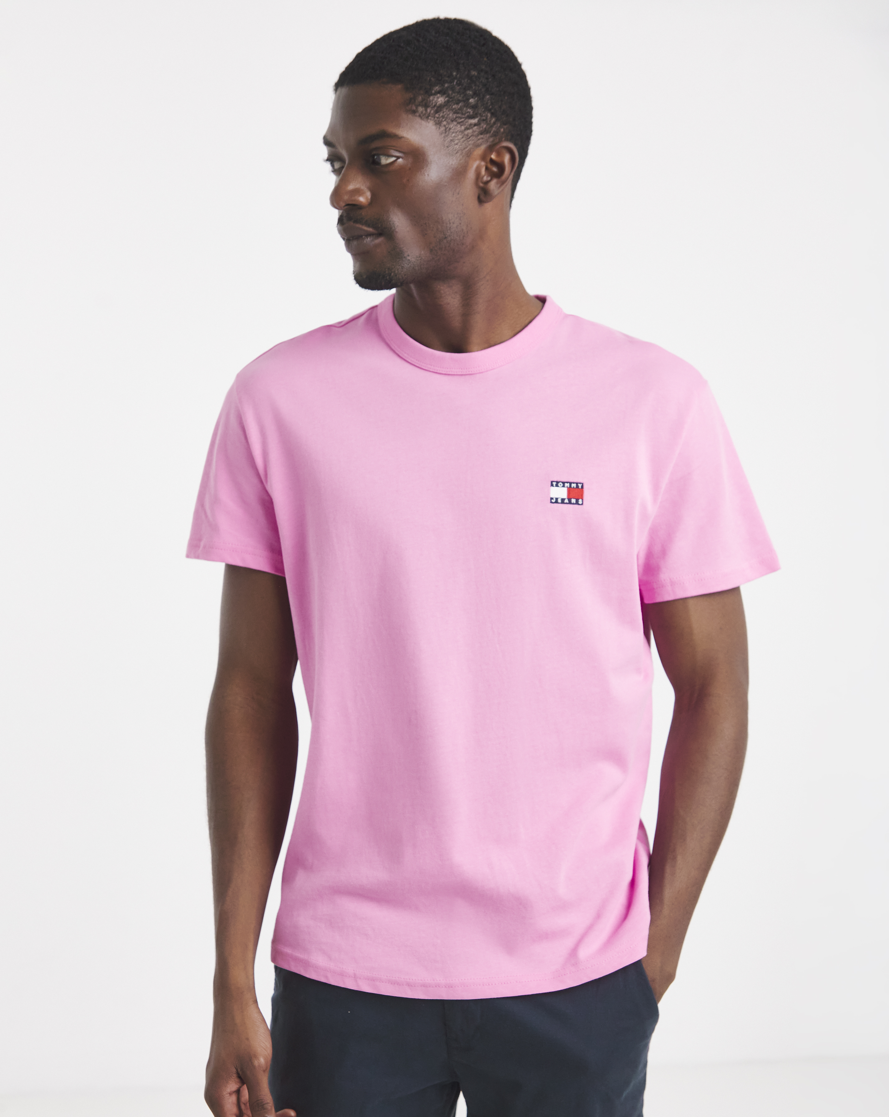 New In - Tommy Jeans Badge T-Shirt
