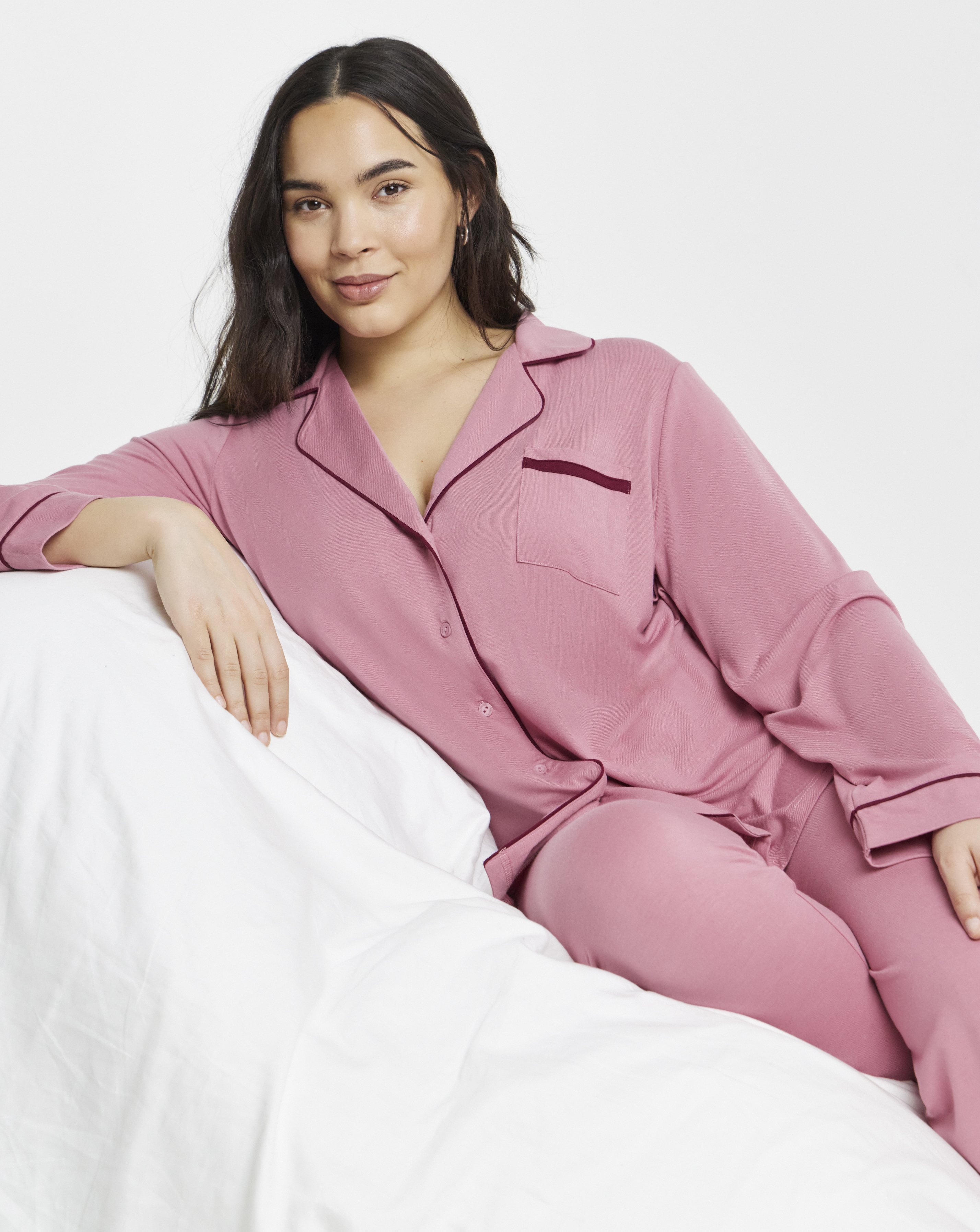 New In - Contrast Piping Revere Pyjama Set