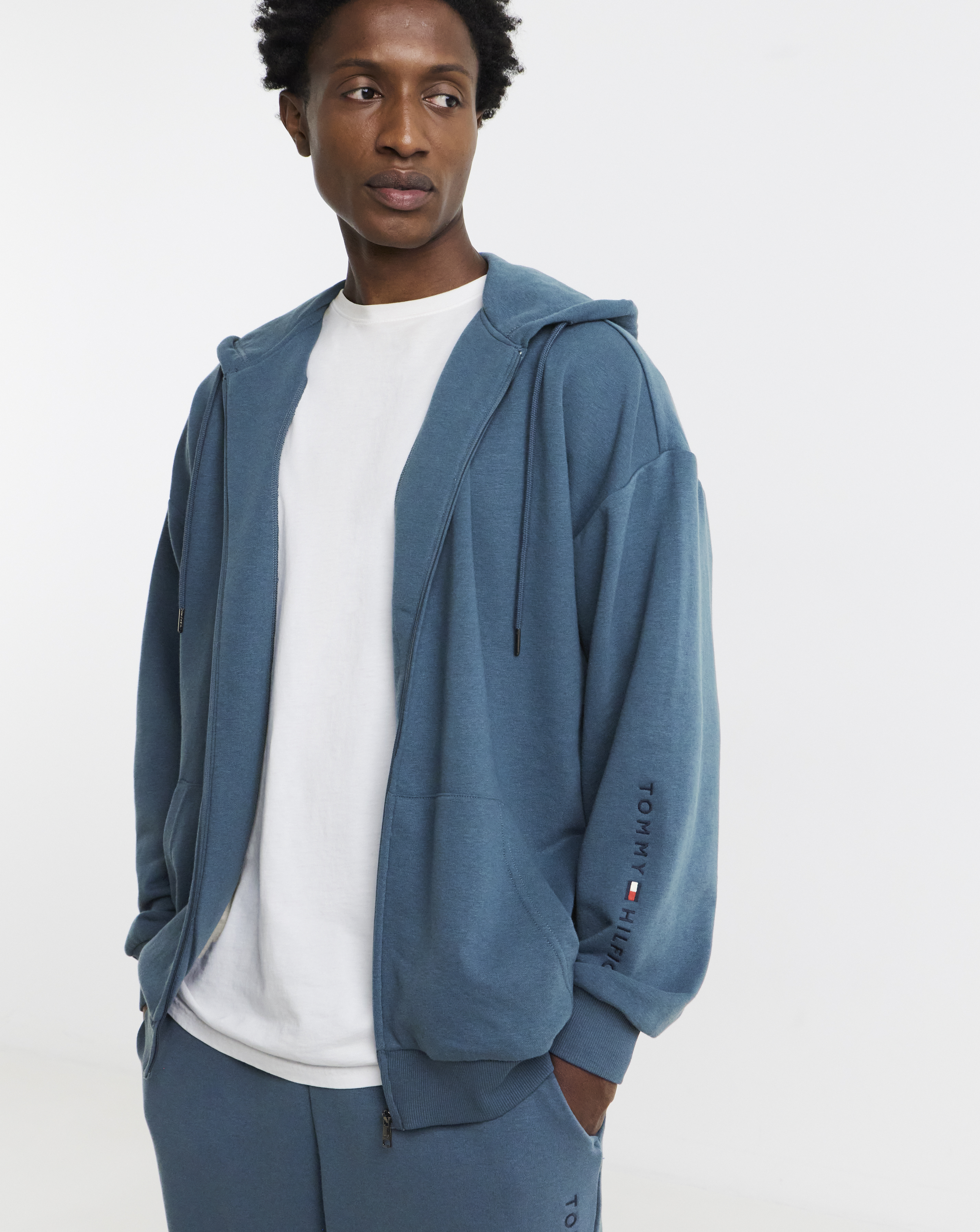 Tommy Hilfiger Men's Fz Hoodie Um0um03781 L/S Sweatshirt (pack of 1) - Image 2