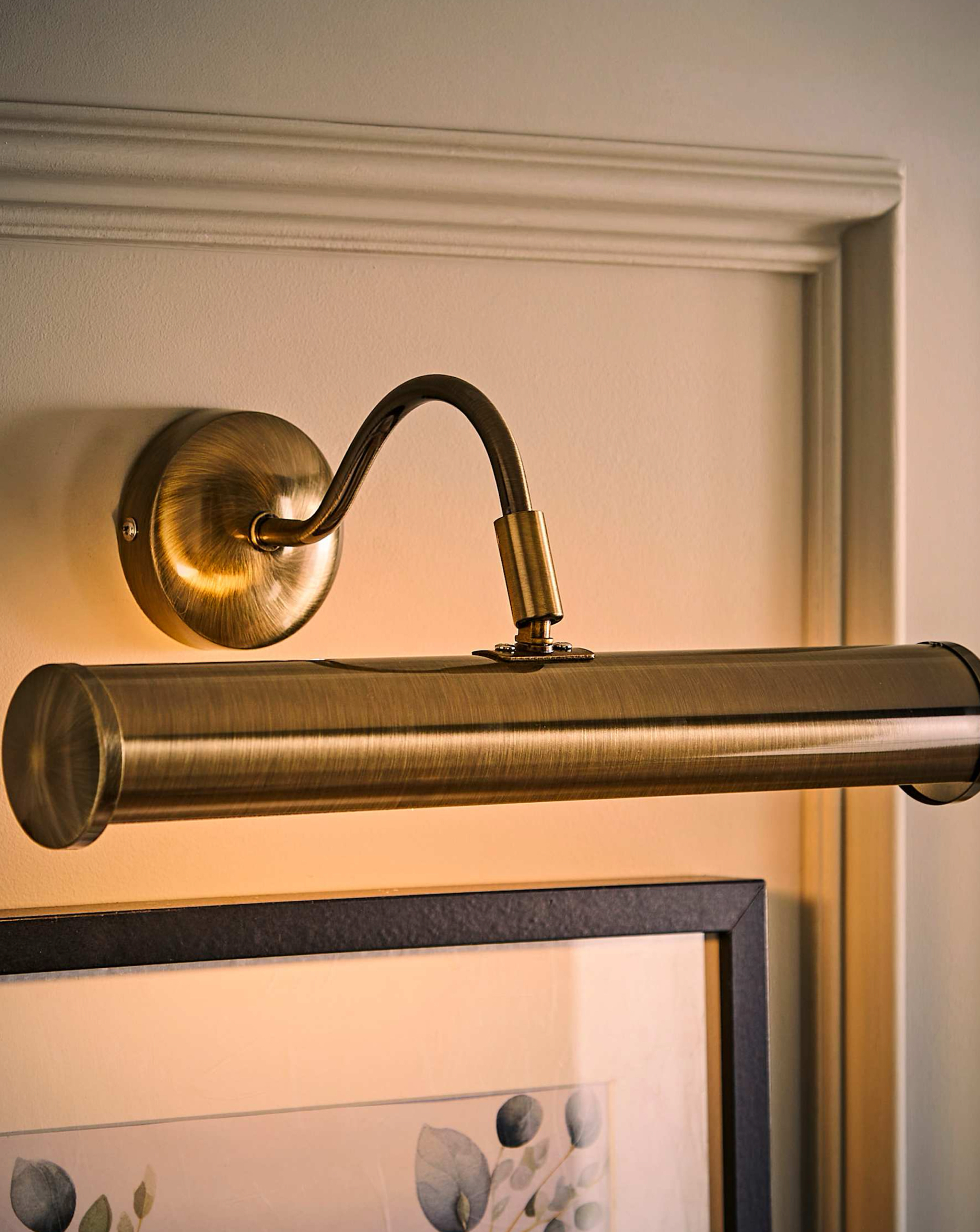 ValueLights Gemini Twin Picture Wall Light Antique Brass