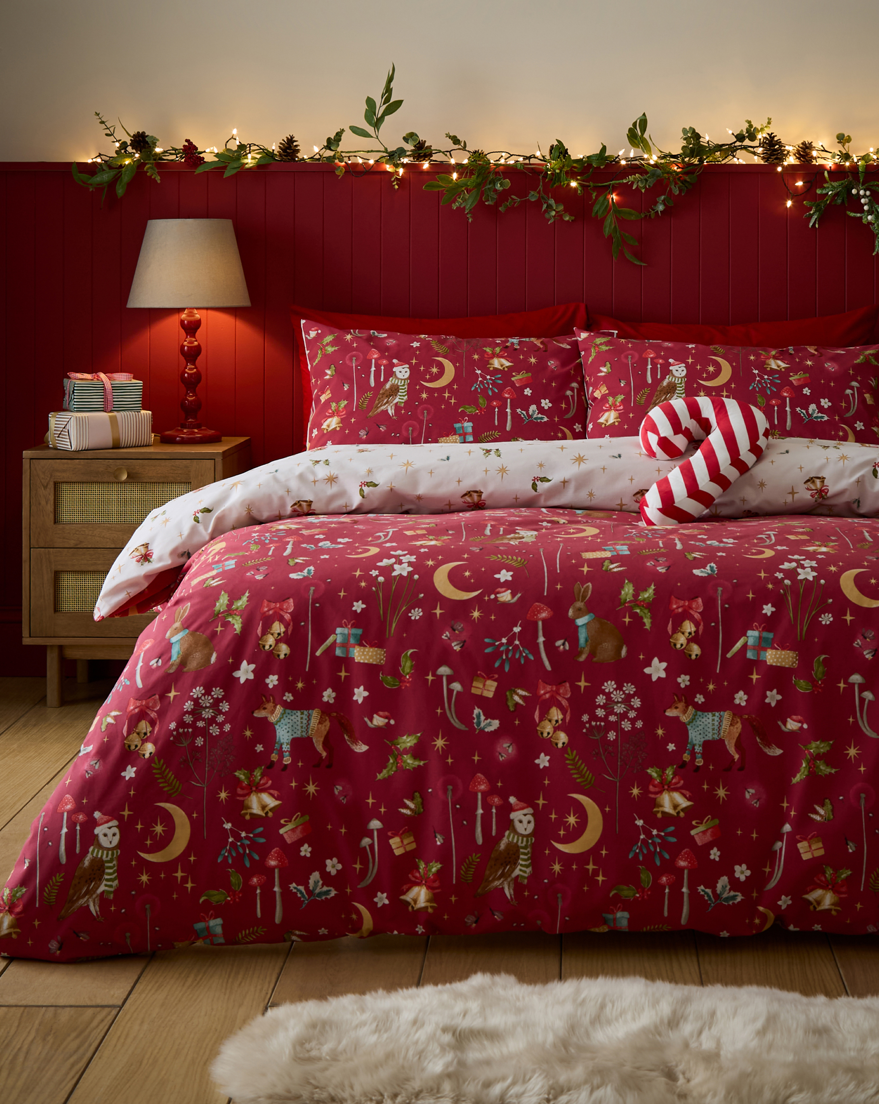 CL Xmas Enchanted Twilight Duvet Set RED - Catherine Lansfield