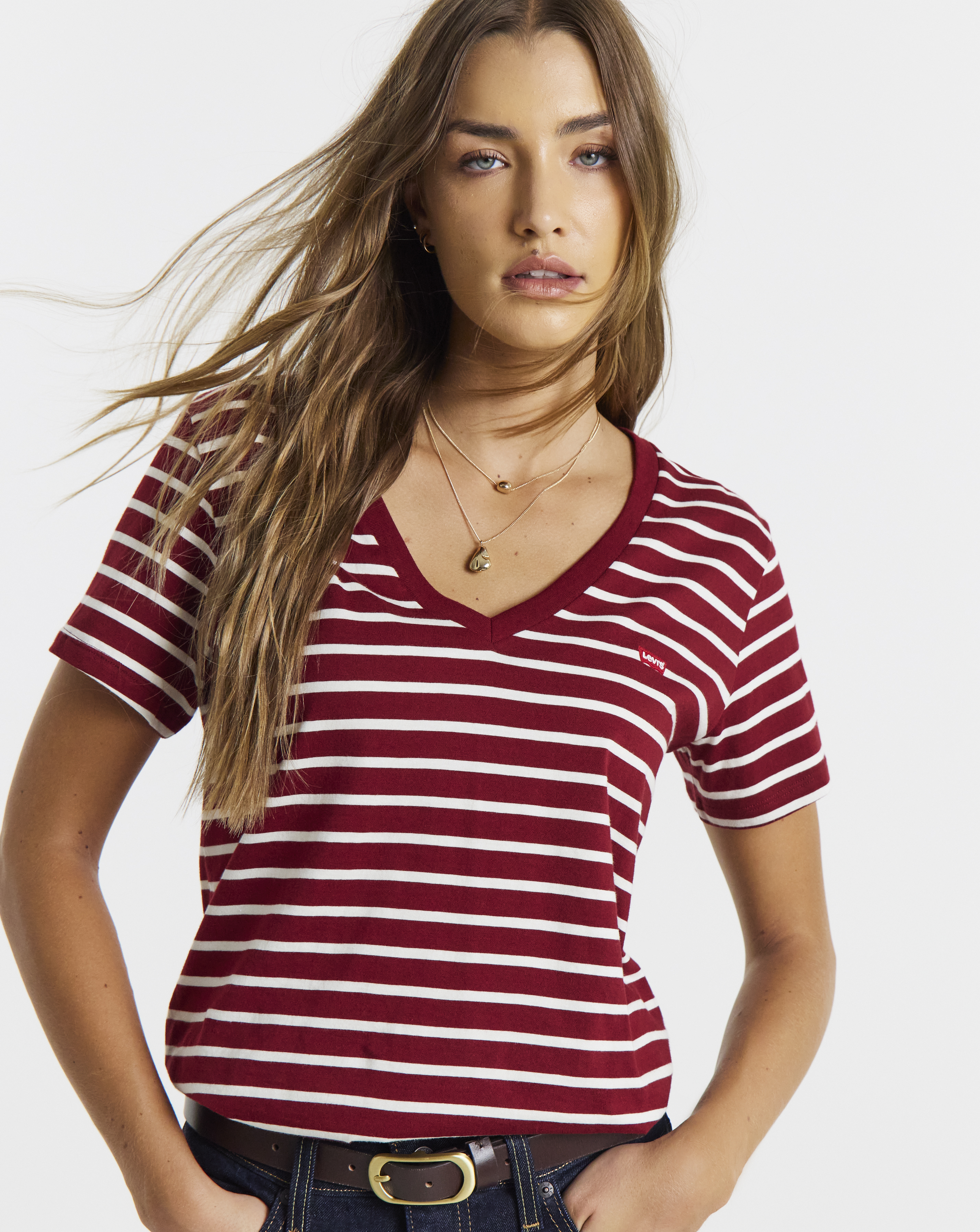 Levi's Women's Red Perfect Vneck Size 1XL - Image 2