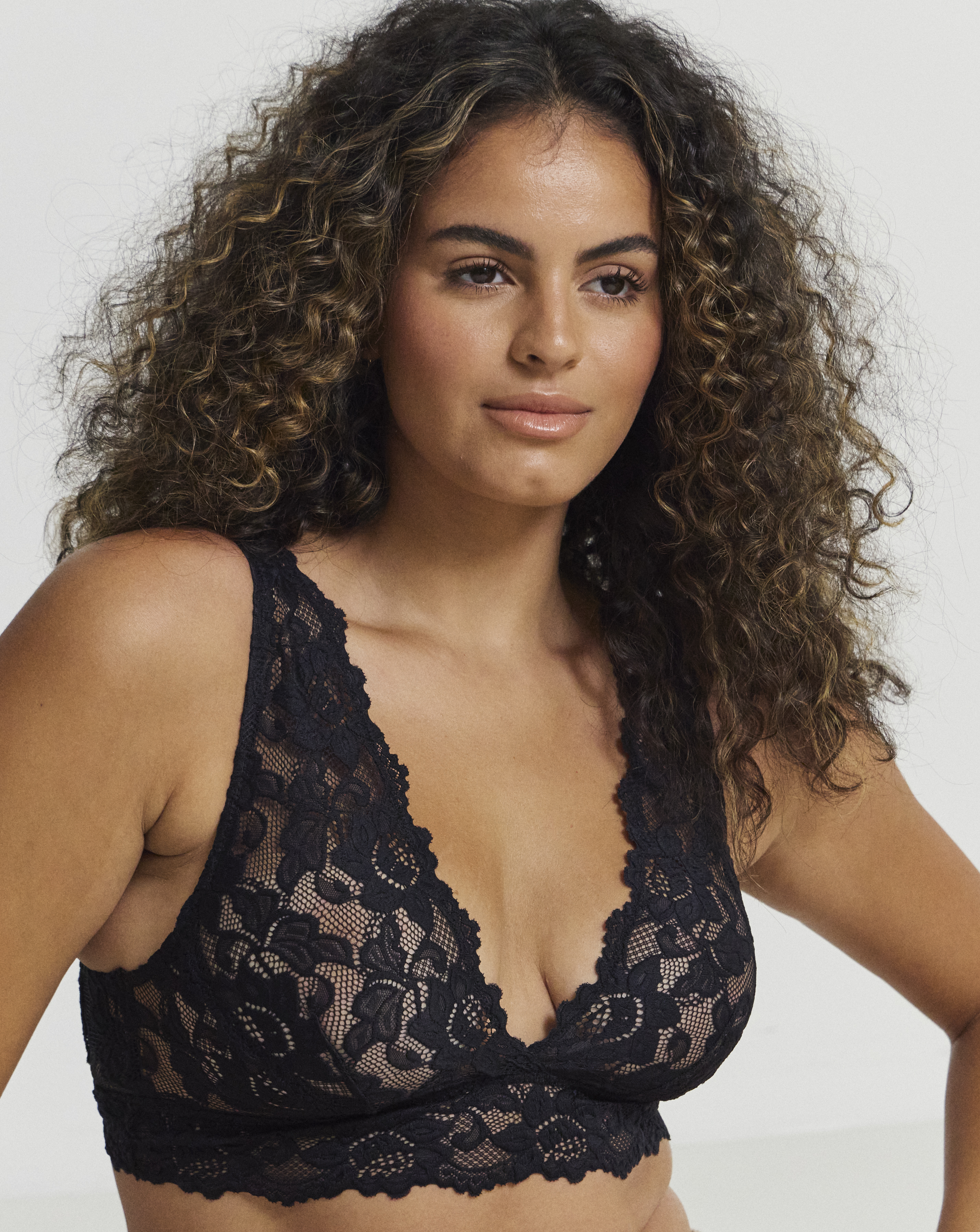 Pretty Secrets Millie Lace Bralette Black