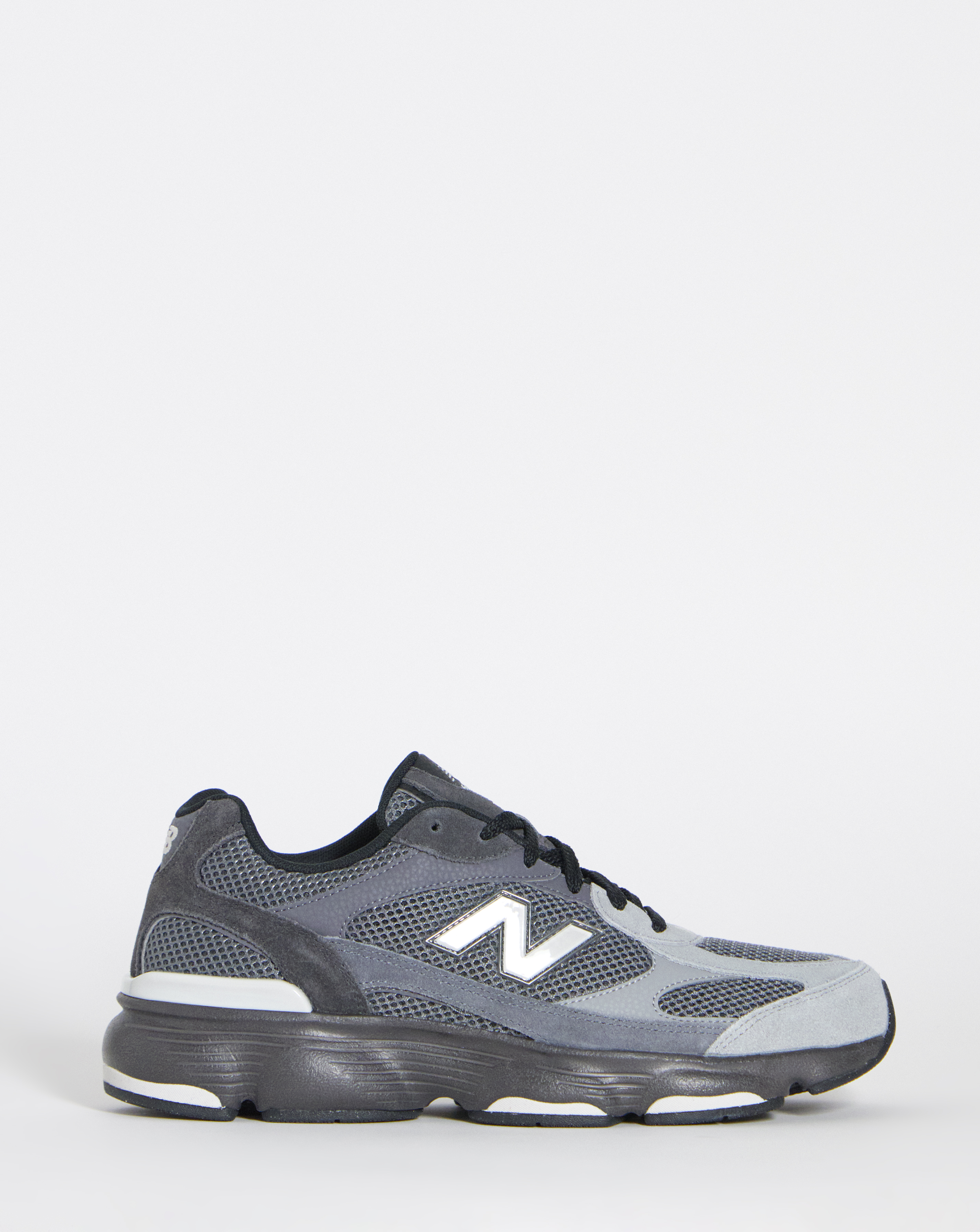 New Balance 603 Trainers