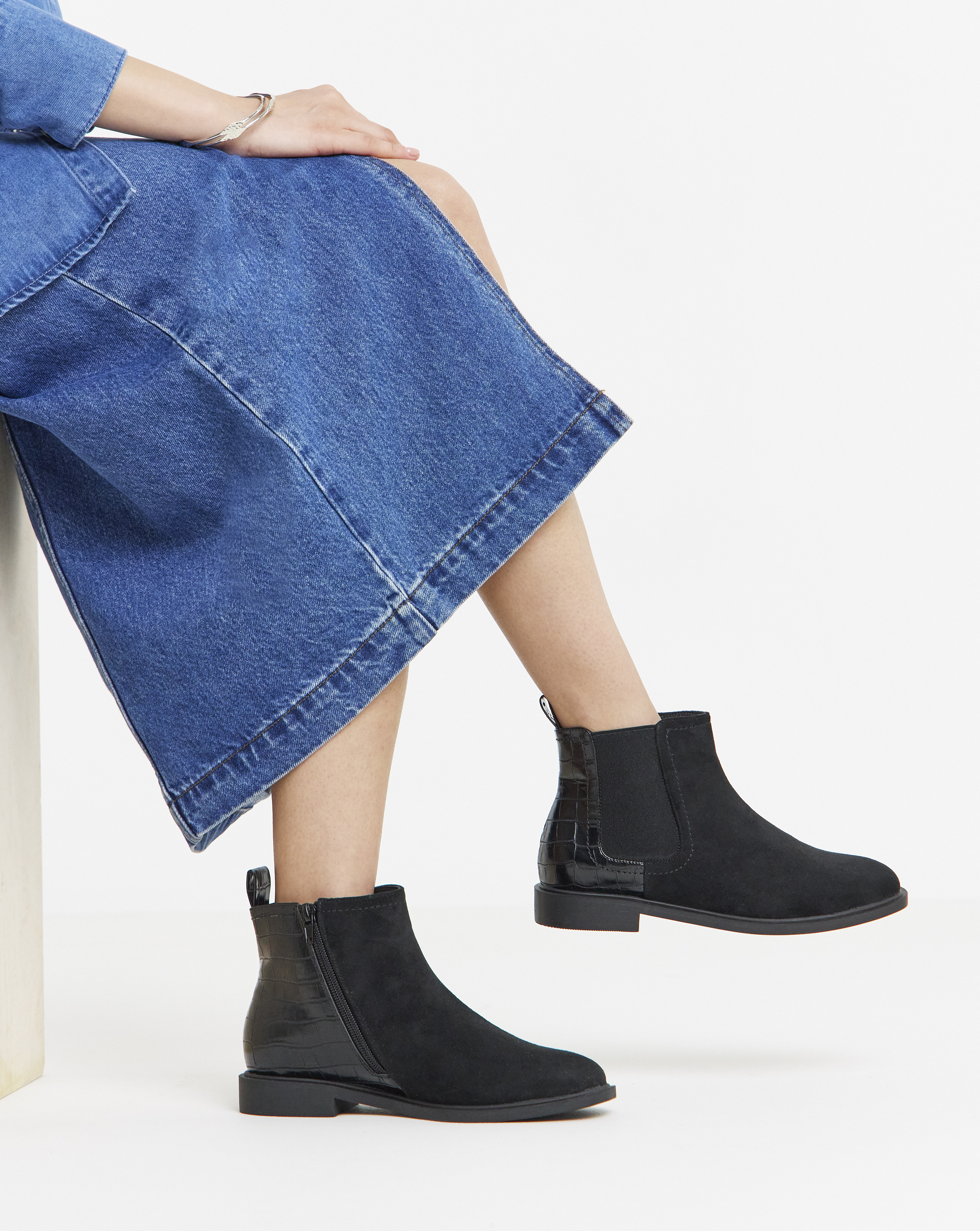 New In - Classic Chelsea Boots Wide